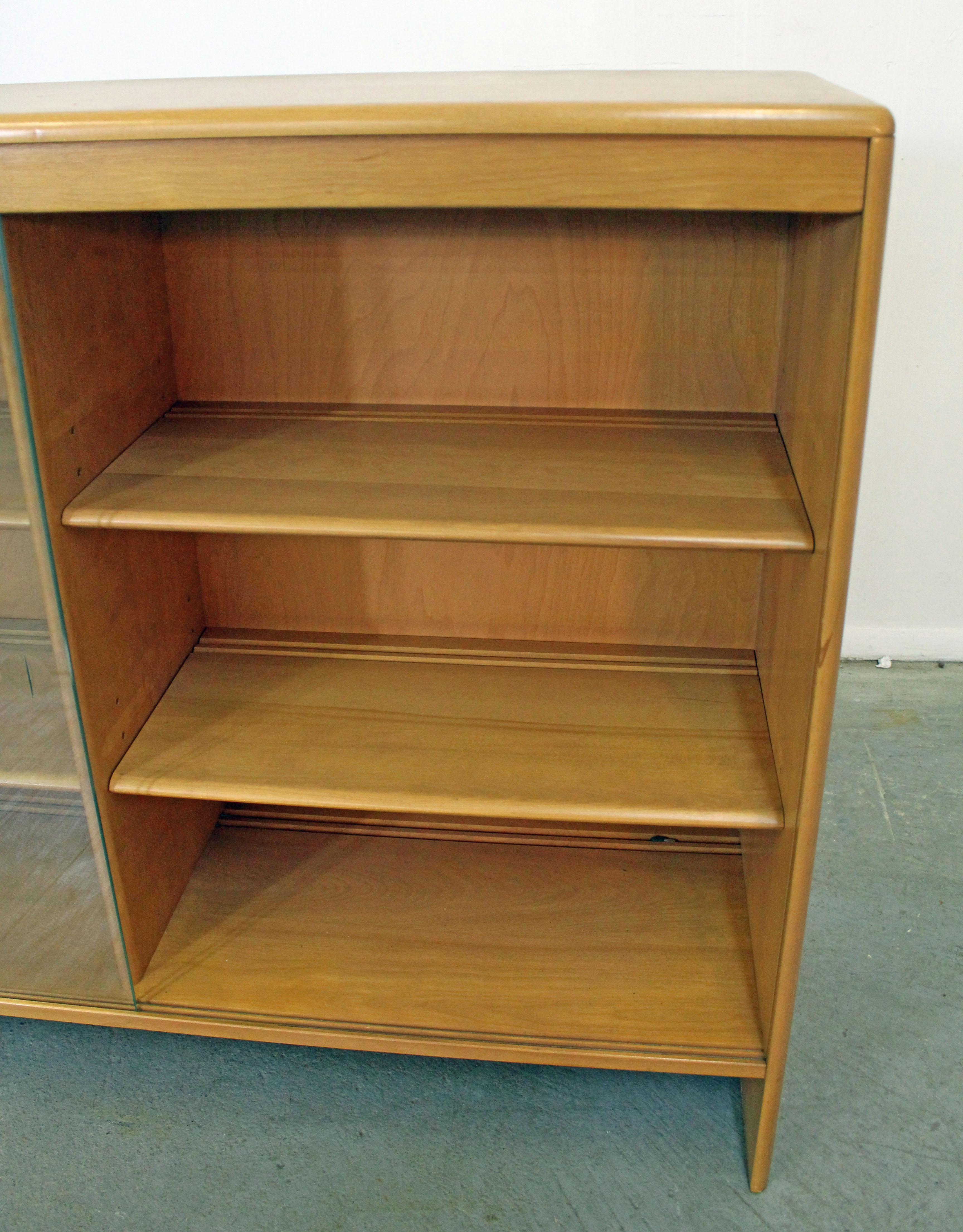 Mid-Century Modern Heywood Wakefield Champagne Hutch Top Shelf In Good Condition In Wilmington, DE