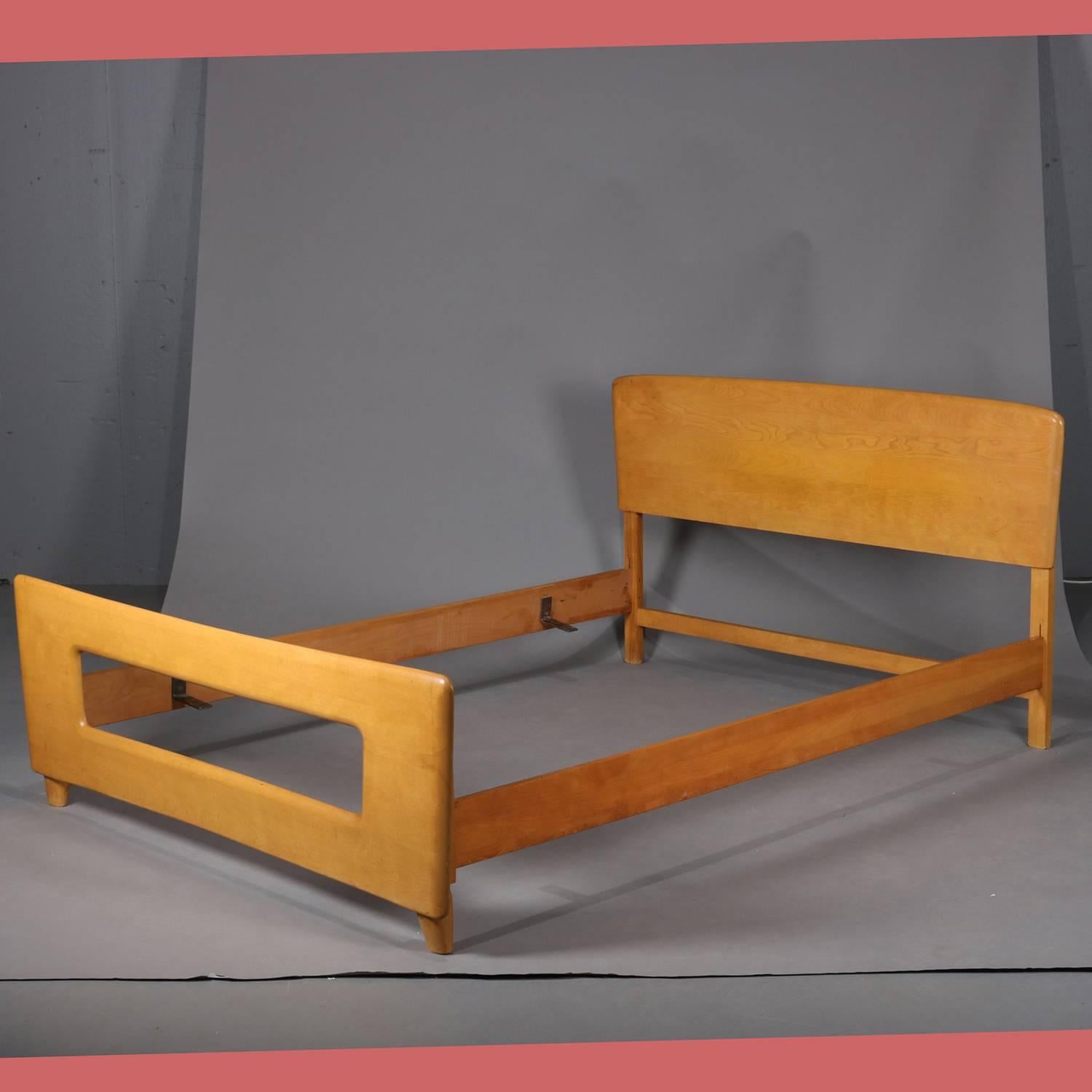 American Mid-Century Modern Heywood Wakefield Dogbone Double/Full Bed Frame