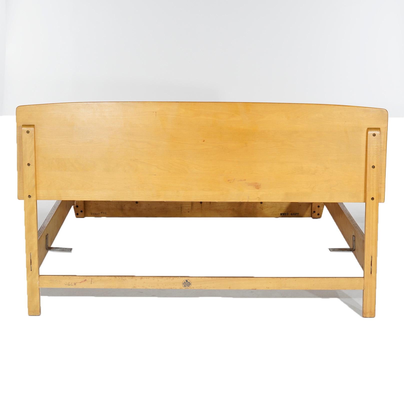 20th Century Mid-Century Modern Heywood Wakefield Double Bed, Wheat Finish, circa 1950 For Sale
