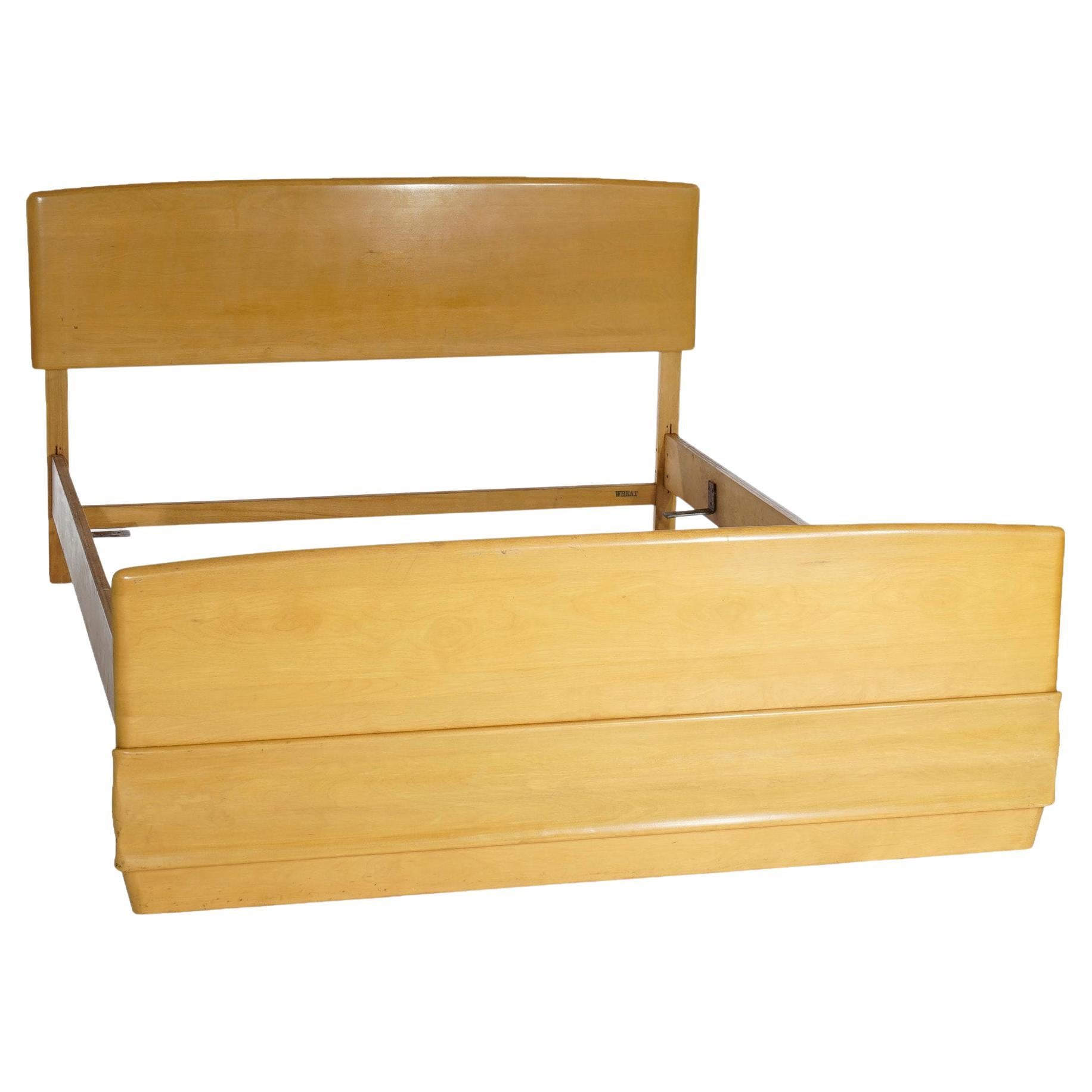 Mid-Century Modern Heywood Wakefield Double Bed, Wheat Finish, circa 1950 For Sale
