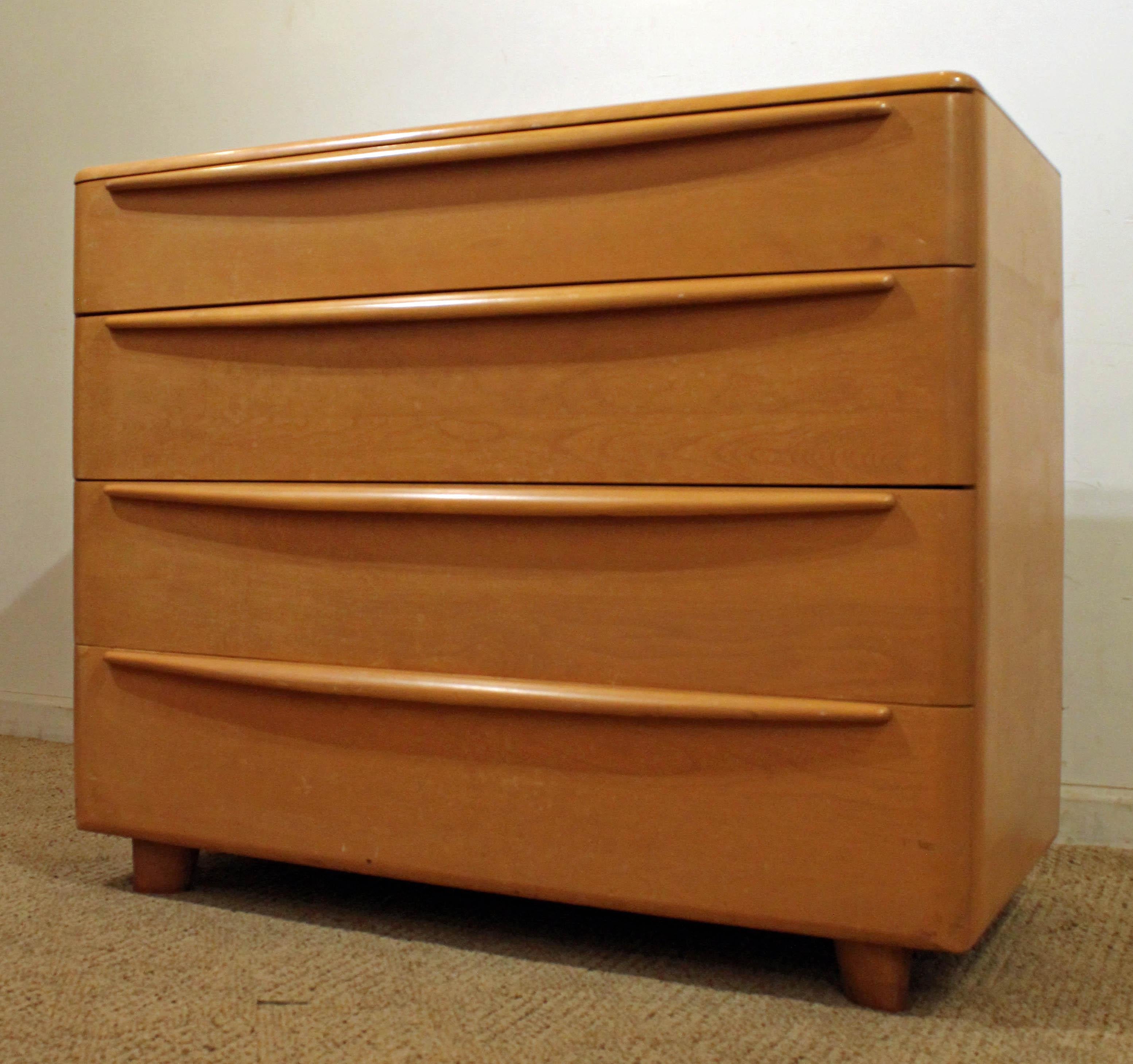 American Mid-Century Modern Heywood Wakefield Encore Champagne Bachelor Chest