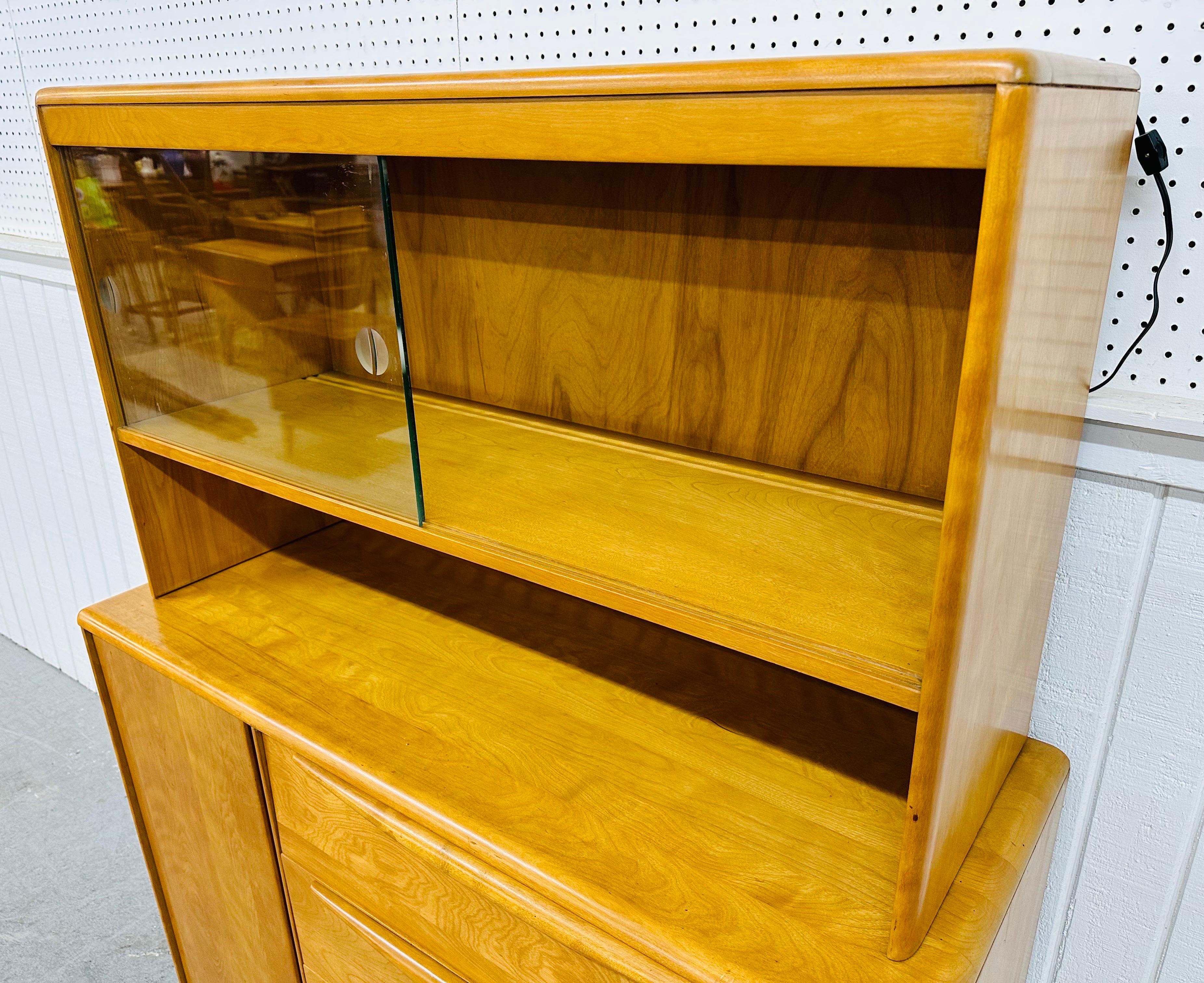 Mid-Century Modern Heywood Wakefield Hutch 1