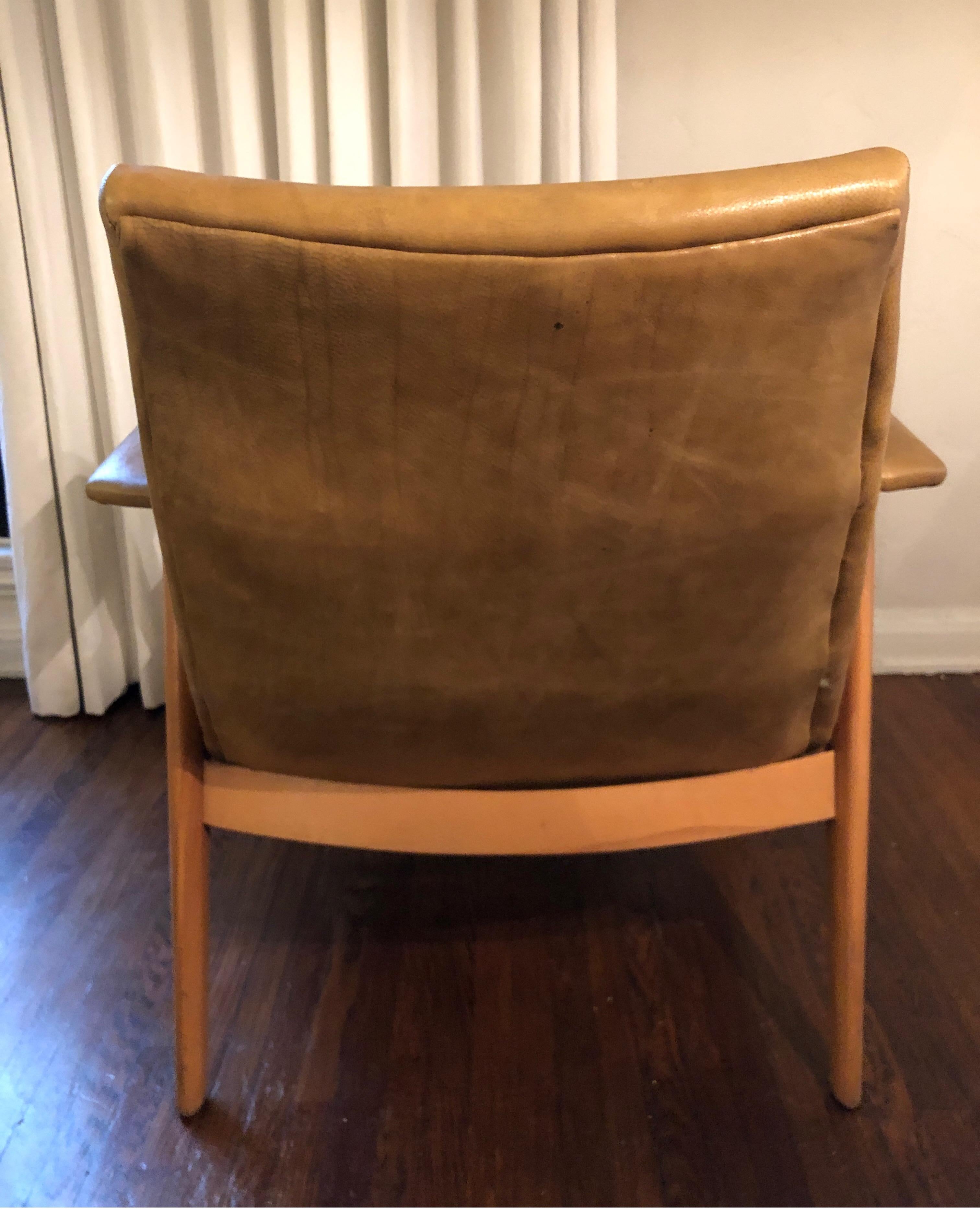 Mid-Century Modern Heywood Wakefield Leather Chair 3