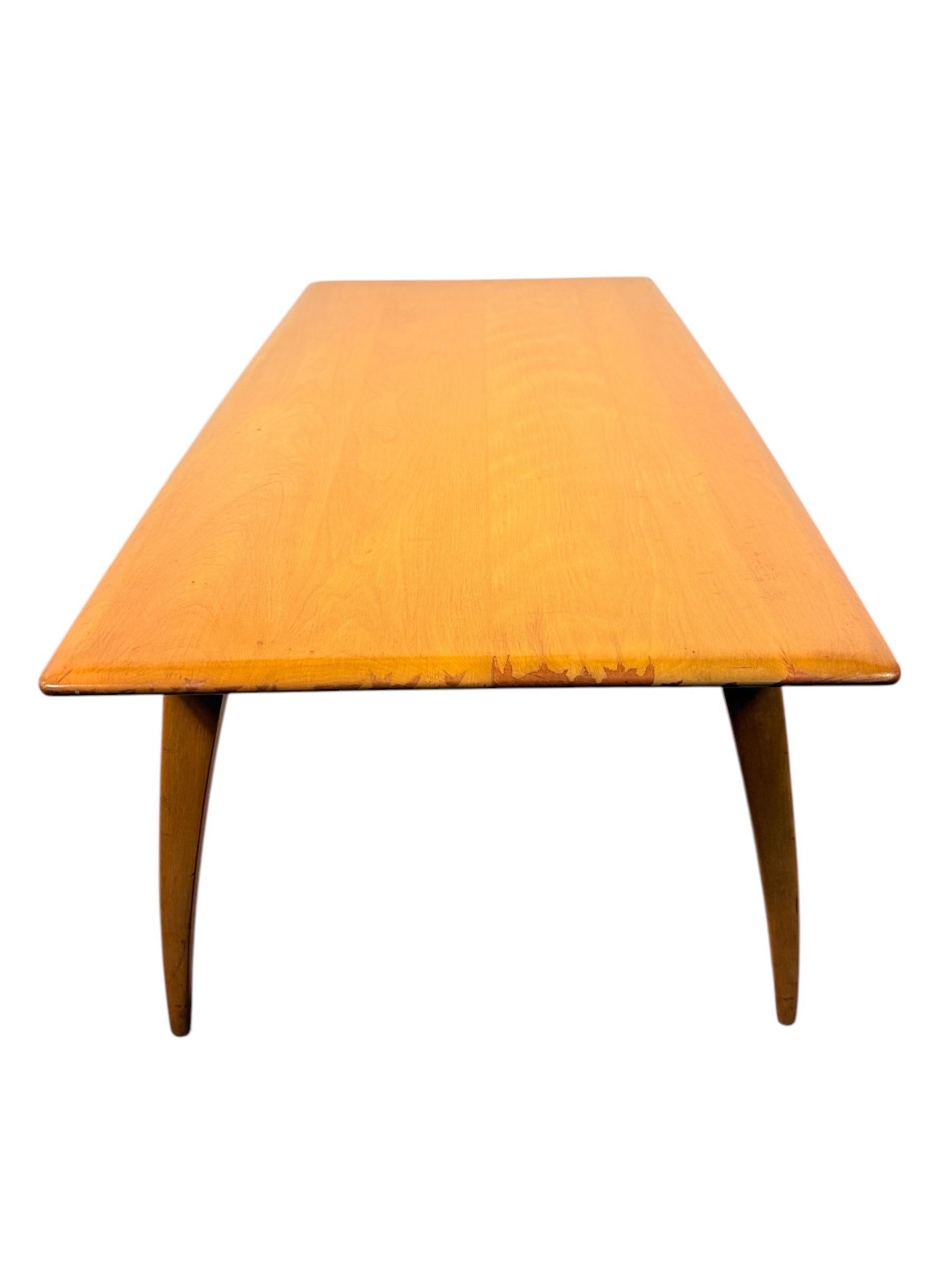 Mid-Century Modern Table basse en érable de The Moderns Modernity - Finition blé en vente
