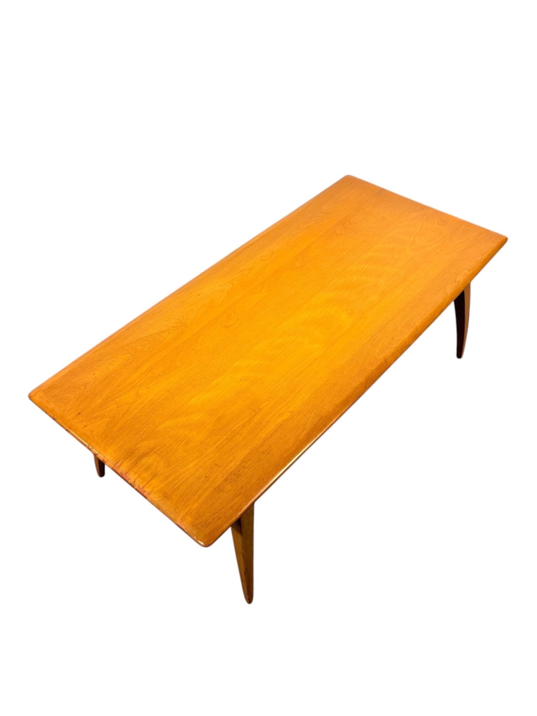 Américain Table basse en érable de The Moderns Modernity - Finition blé en vente