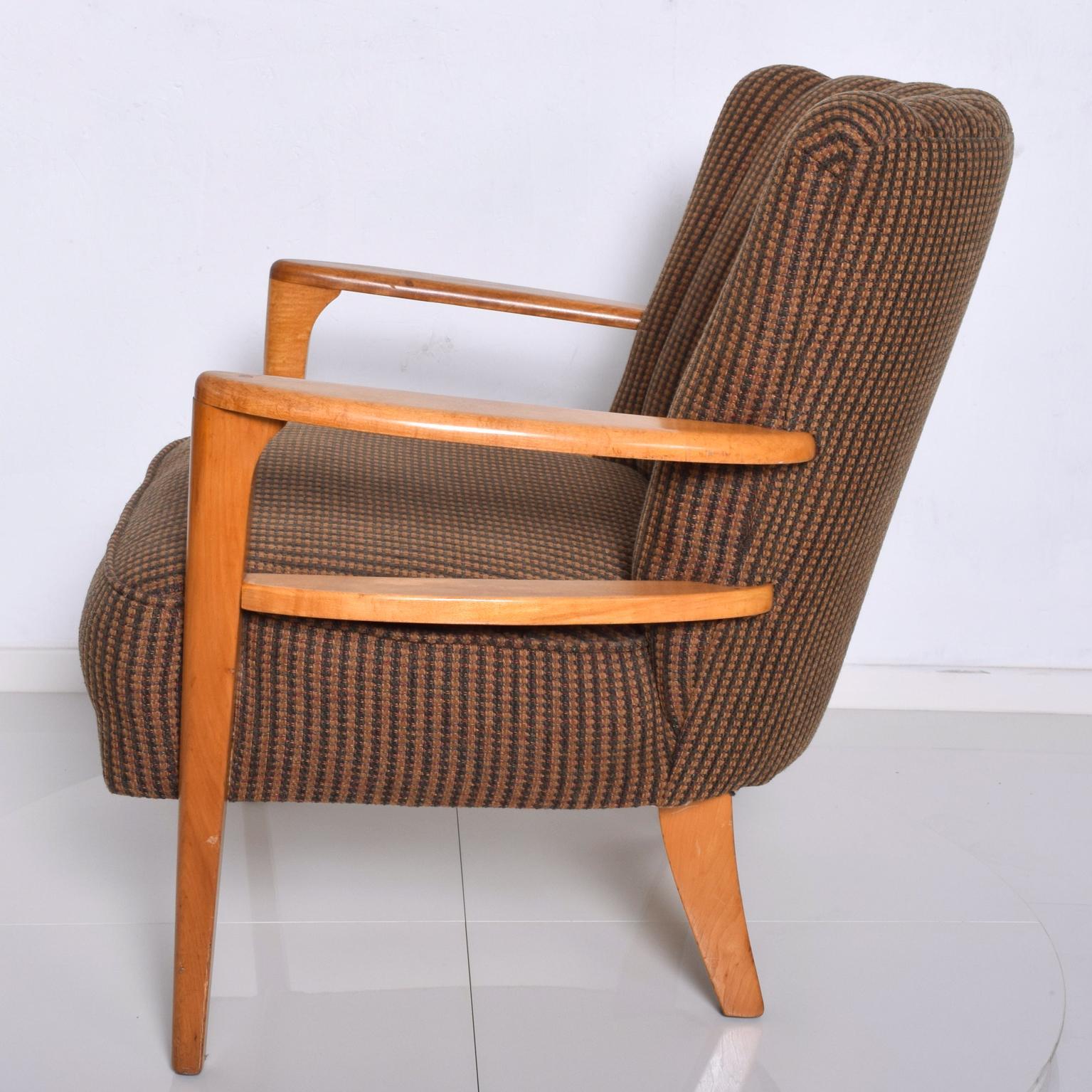 For your pleasure: A Classic Heywood Wakefield blonde maple lounge, occasional chair from the 1950s. Screams of I Love Lucy!
Dimensions are: 31 1/2