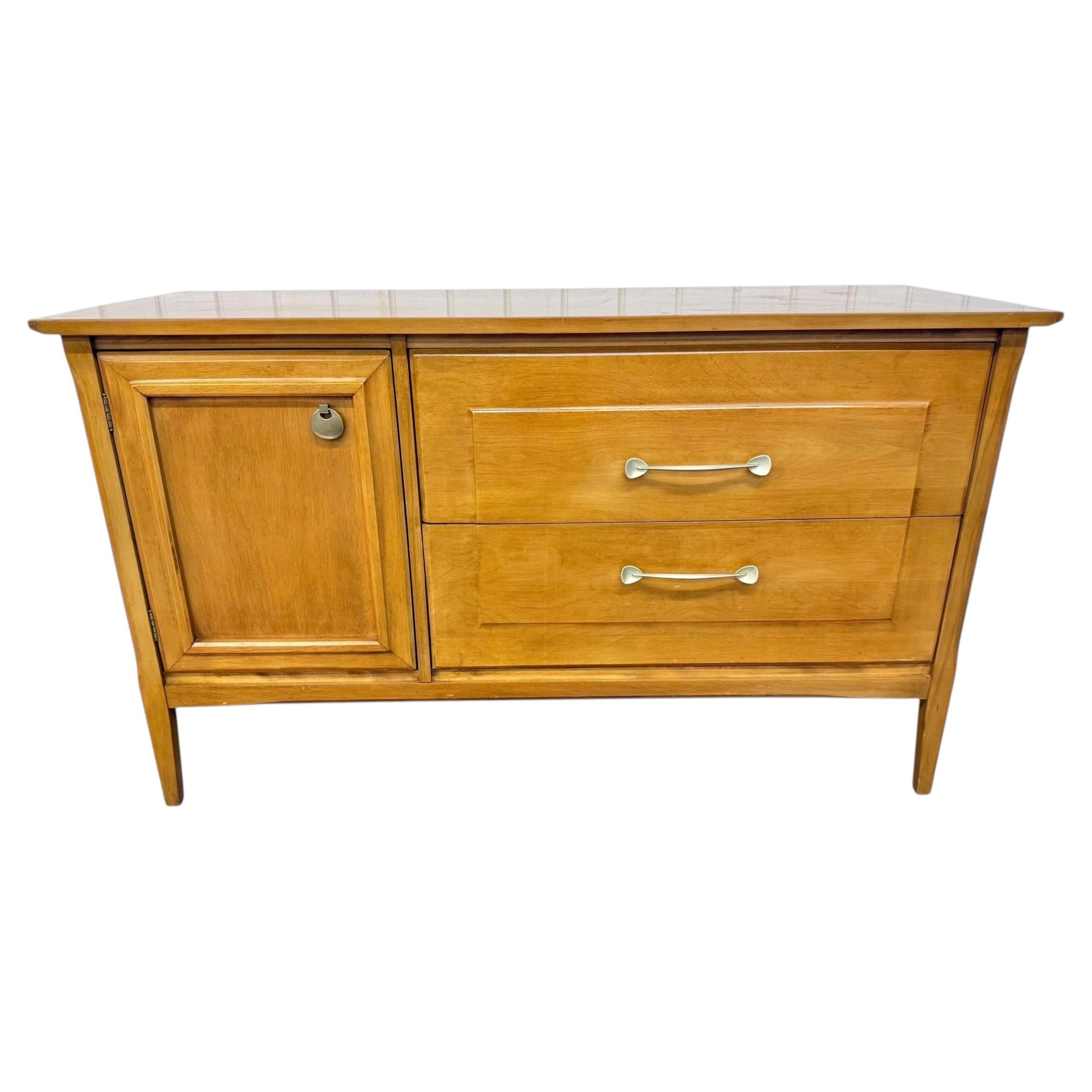 Mid-Century Modern Heywood Wakefield Sideboard For Sale