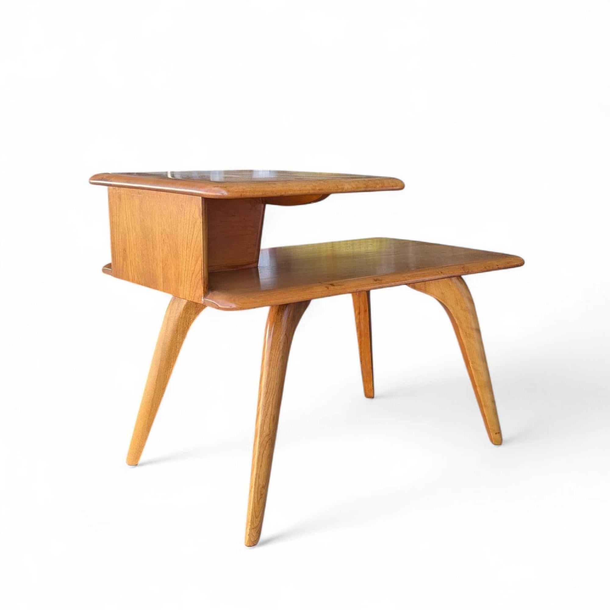 Mid-Century Modern Table d'appoint Heywood Wakefield Blonde Birch M1527G en vente