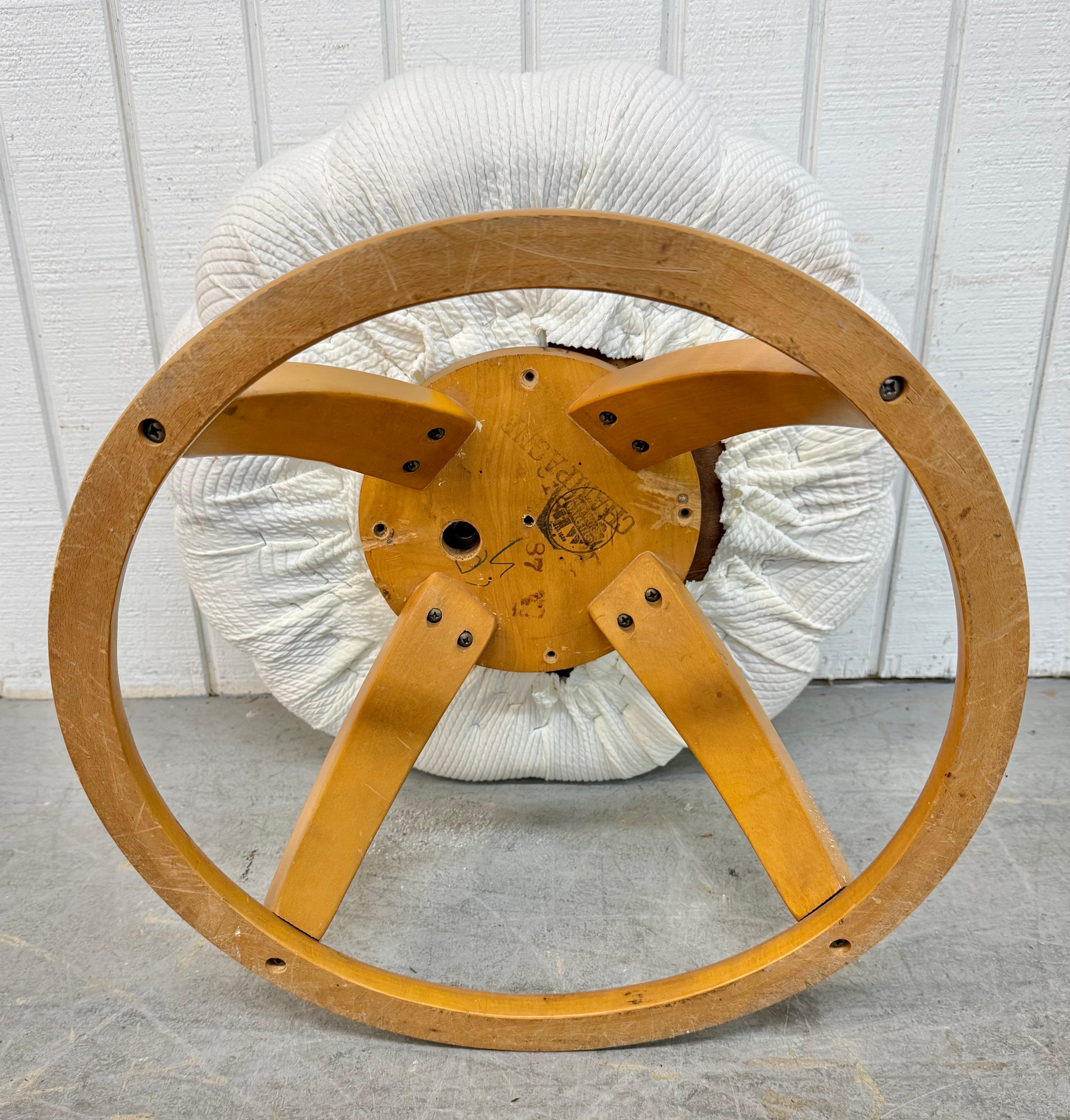 Tabouret de vanité pivotant Heywood Wakefield moderne du milieu du siècle Bon état - En vente à Clarksboro, NJ