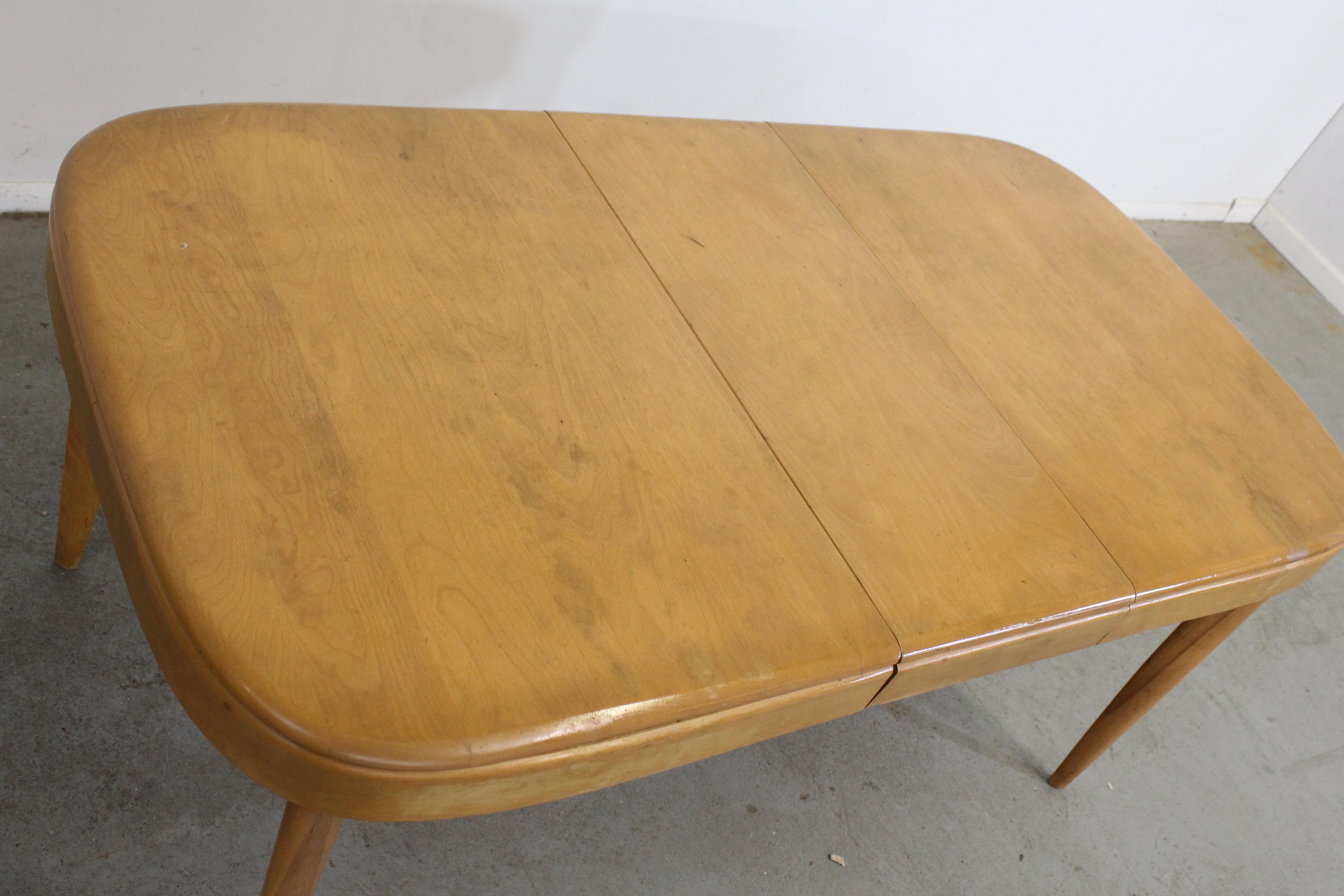 Mid-20th Century Mid-Century Modern Heywood Wakefield Champagne Extendable Dining Table