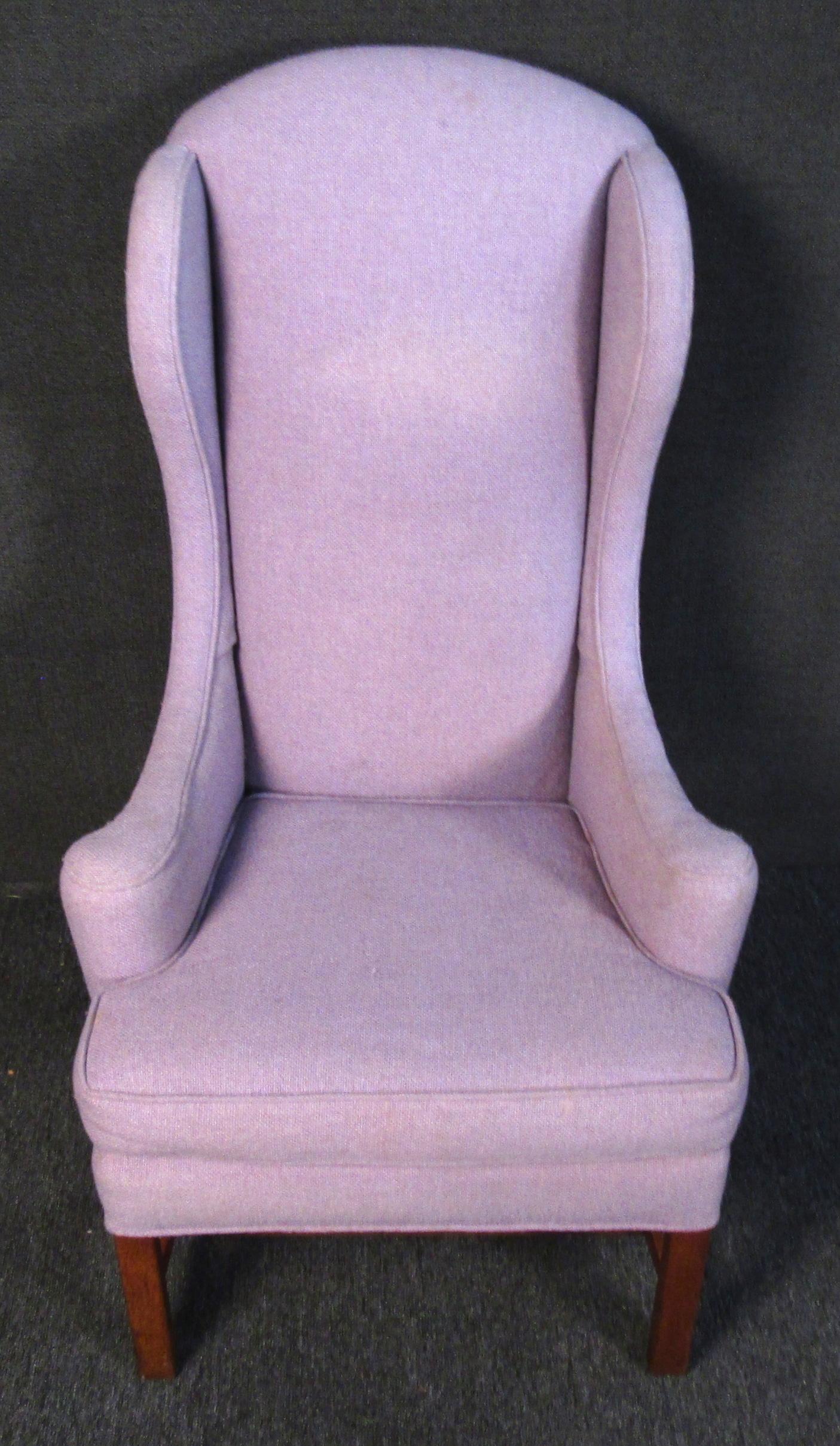 Mid-Century Modern Fauteuil de salon violet à haut dossier, moderne du milieu du siècle dernier en vente