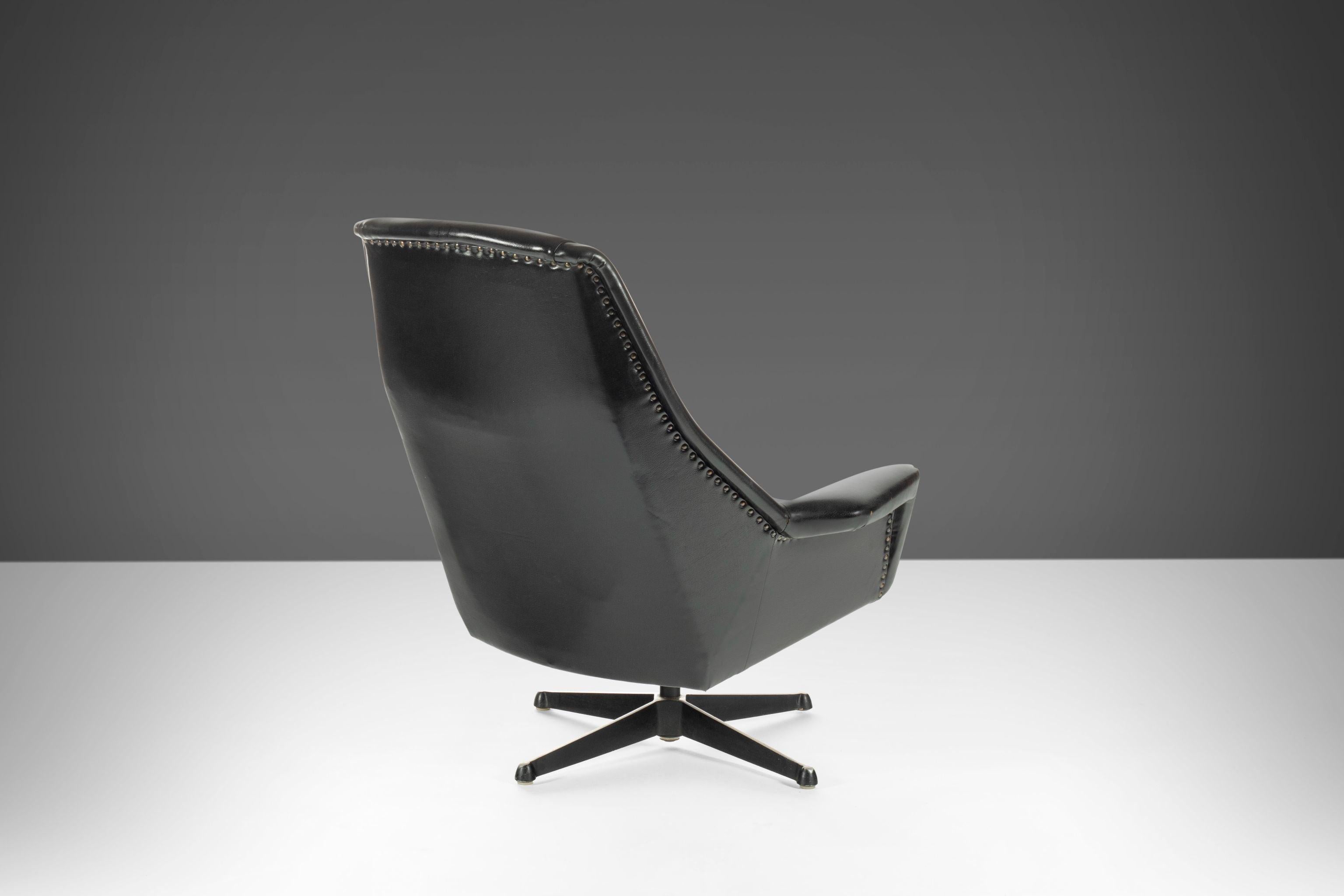 Swedish Mid-Century Modern High back Swivel Lounge Chair, Sweden For Sale