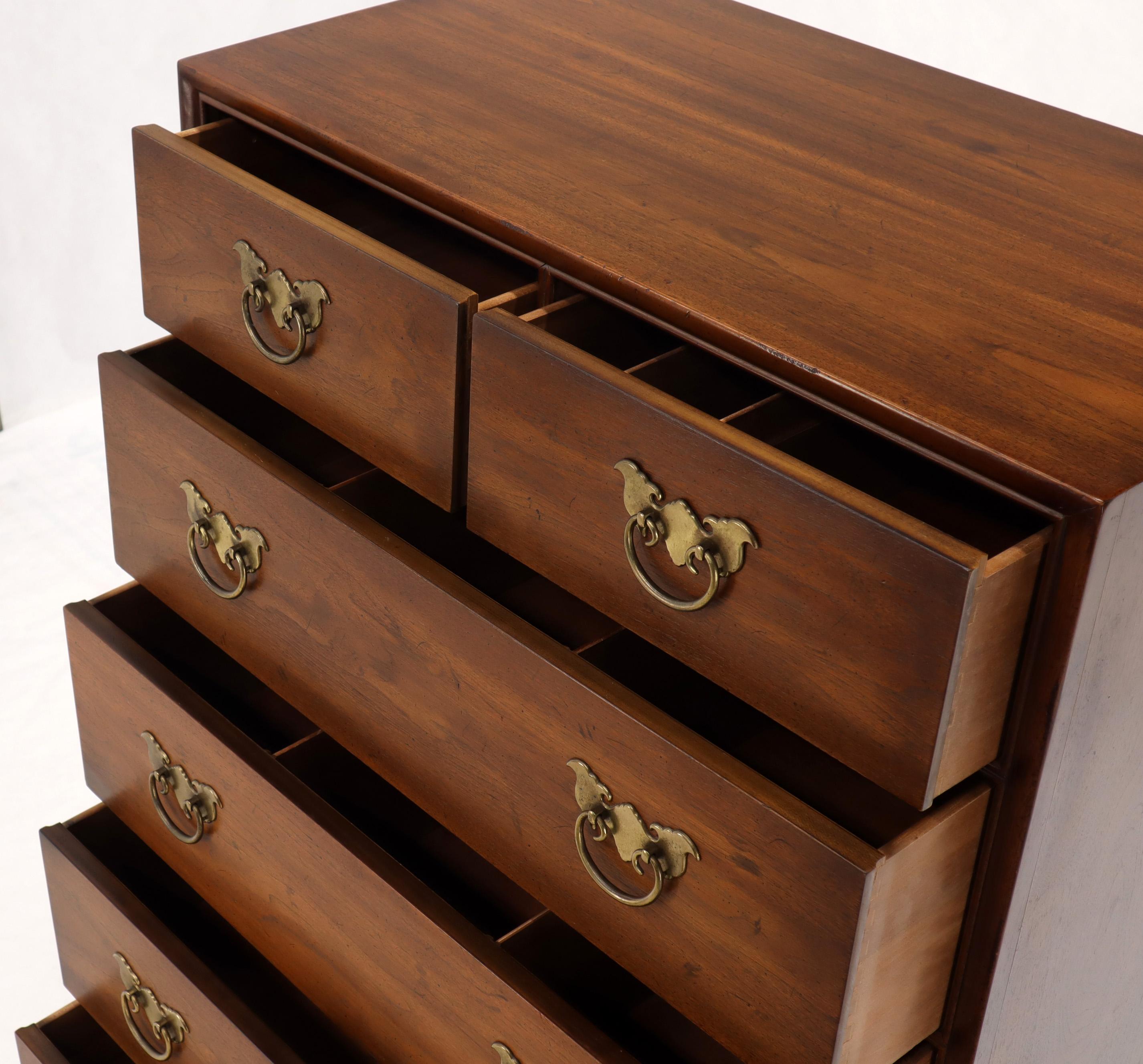 Mid-Century Modern six drawers high chest dresser with decorative horse shoe shape pulls by Henredon. Nice oak construction deep and functional drawers.