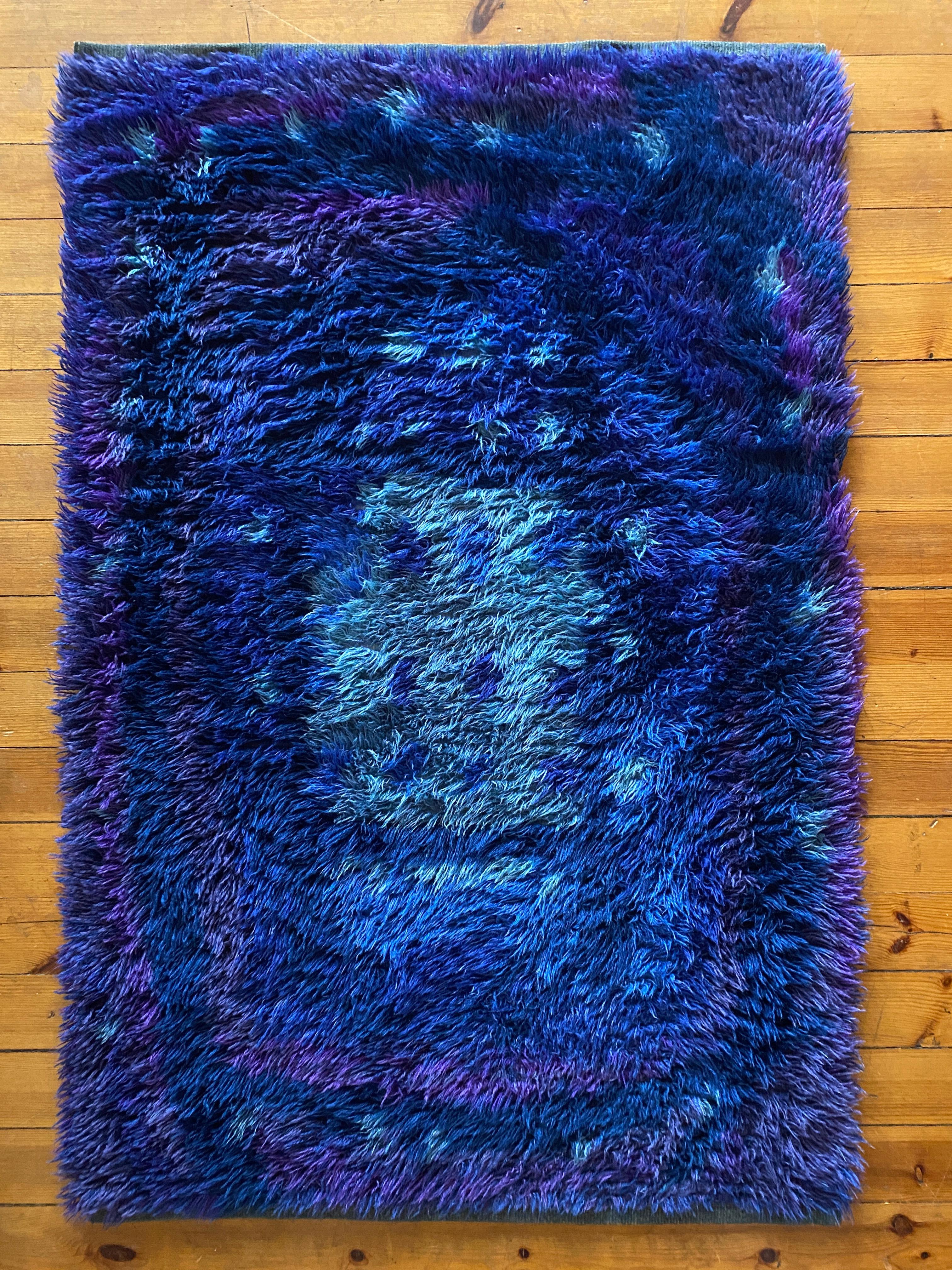 Mid-century Modern High Pile Blue and Violet Rya Rug, Sweden NIAB, Sweden, 1970. For Sale 5