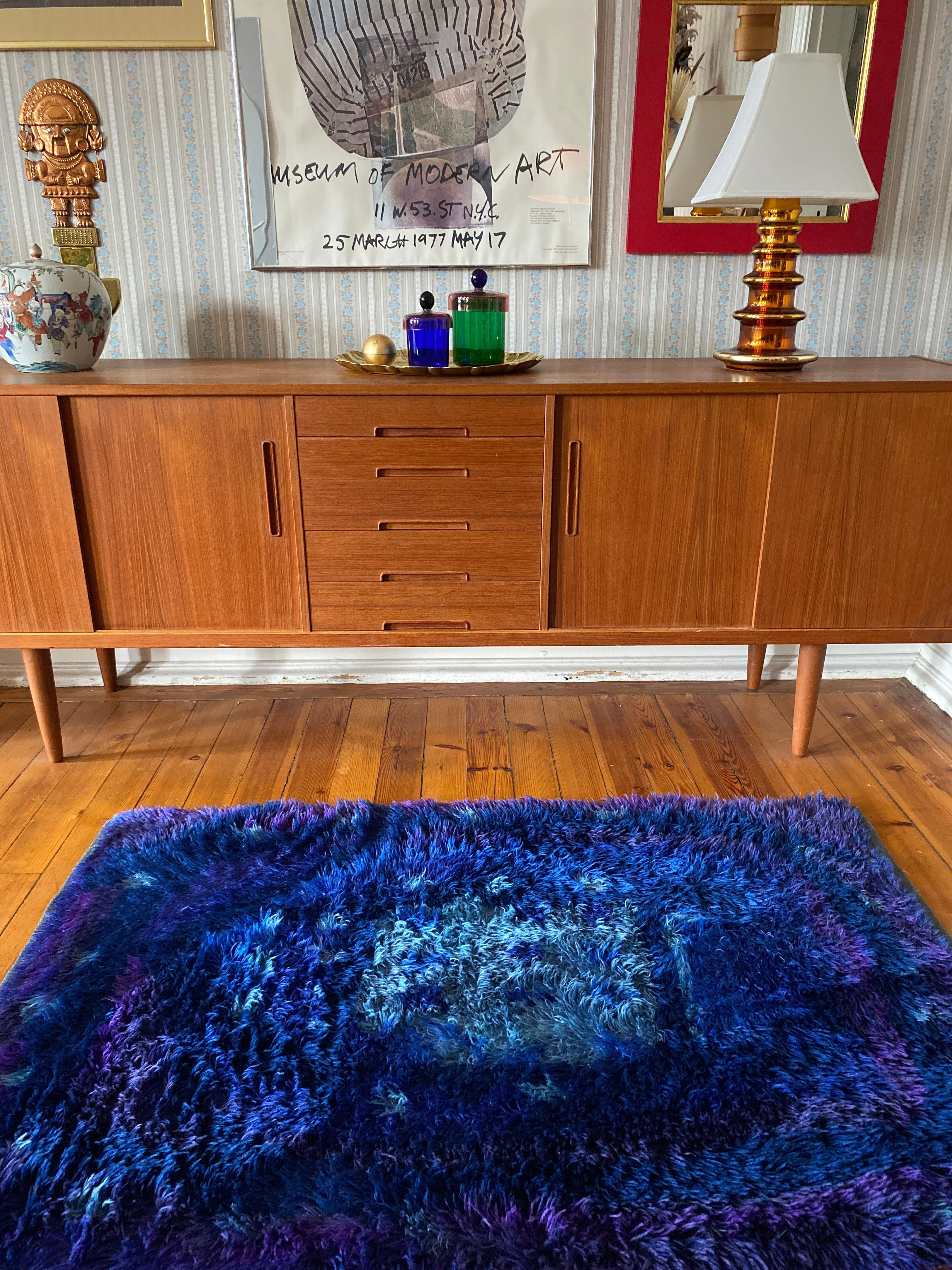 Mid-century Modern High Pile Blue and Violet Rya Rug, Sweden NIAB, Sweden, 1970. For Sale 6