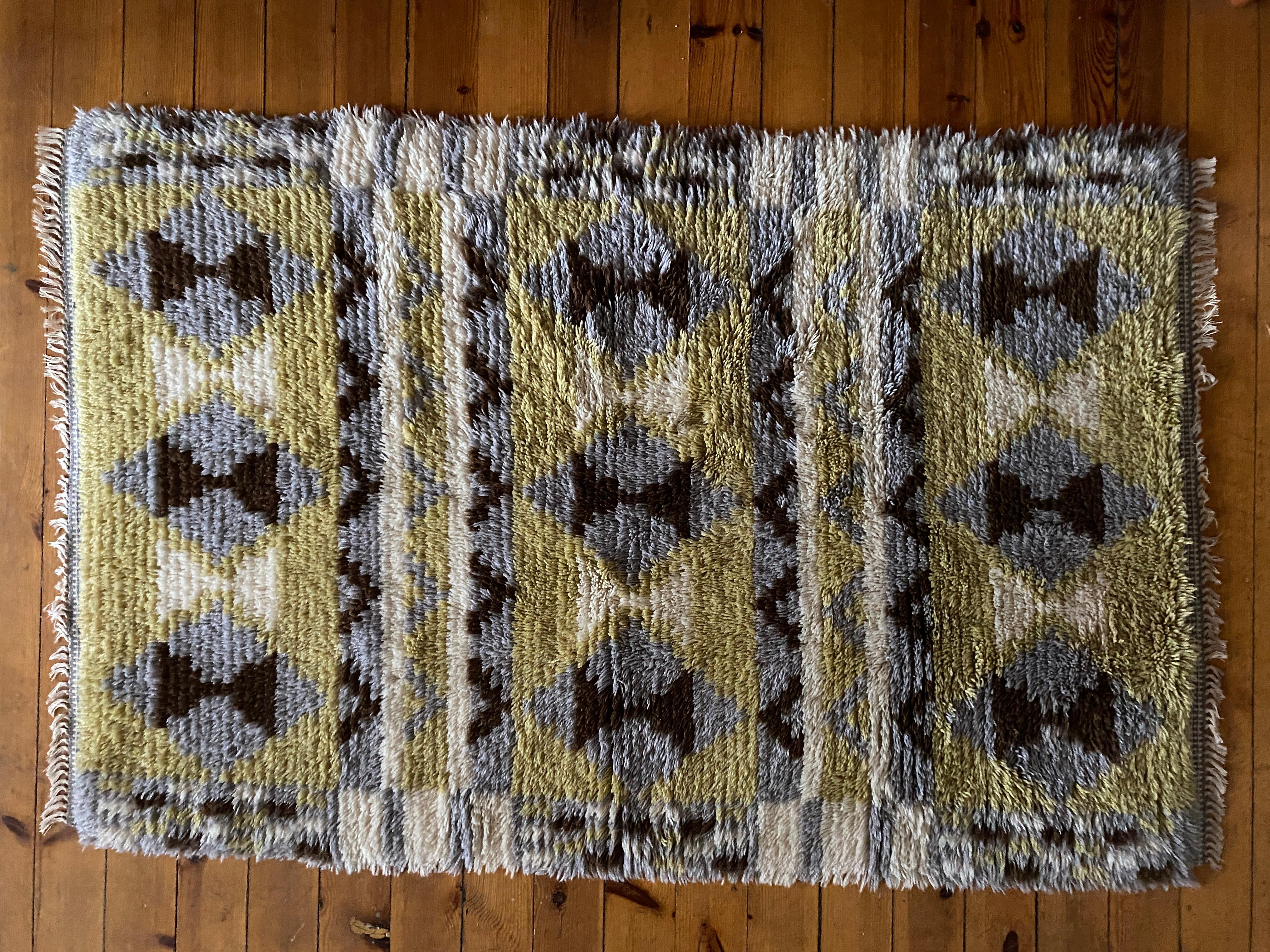 Mid-century Modern High Pile White and Brown Bows Rya Rug, Sweden, 1960s For Sale 5