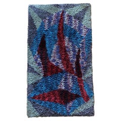Alfombra moderna de lana de pelo alto azul, morada y roja Rya, Suecia Años 60
