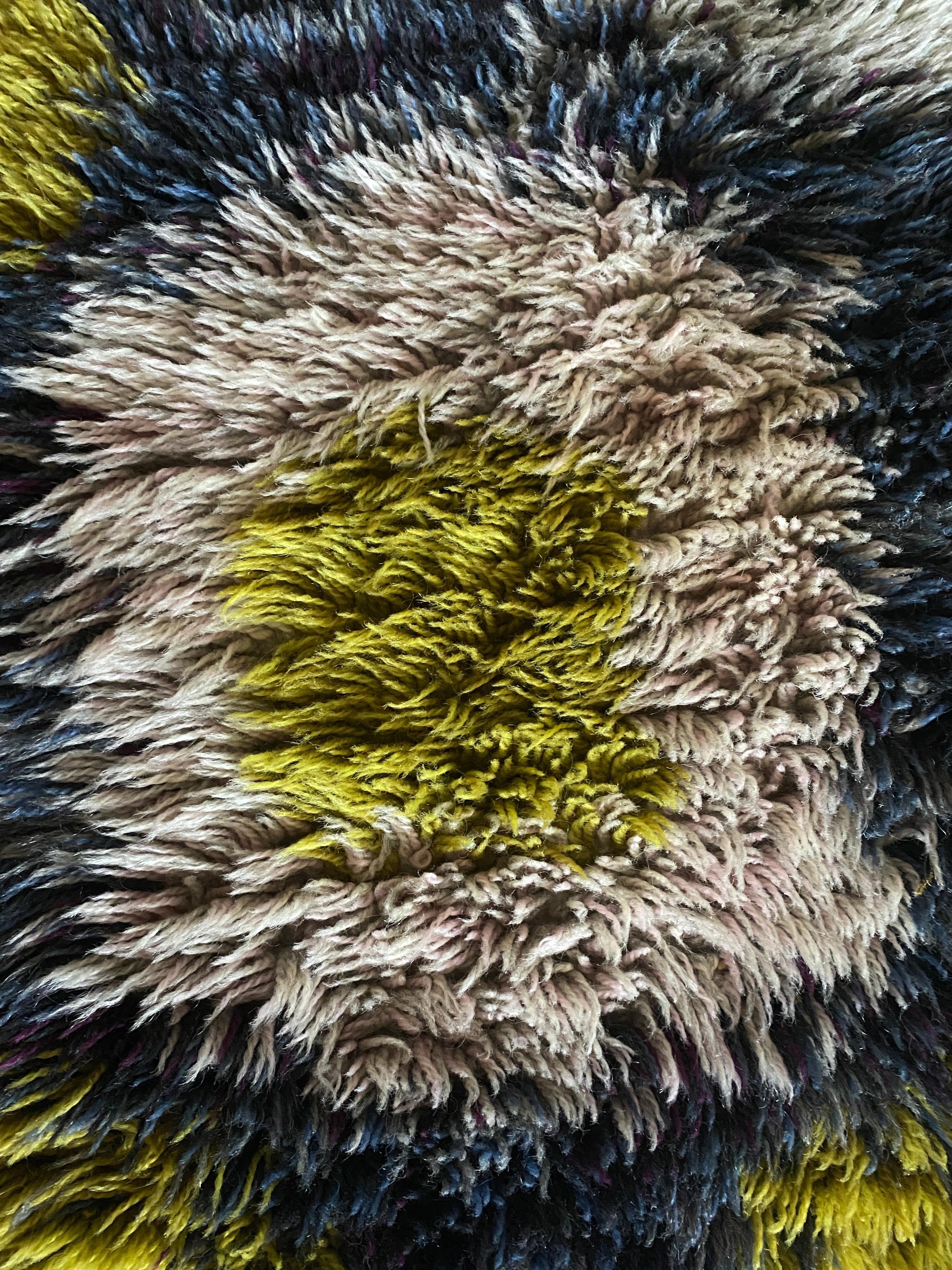 Mid-century Modern High Pile Wool Blue, Yellow & White Rya Rug, Sweden 1960s For Sale 4
