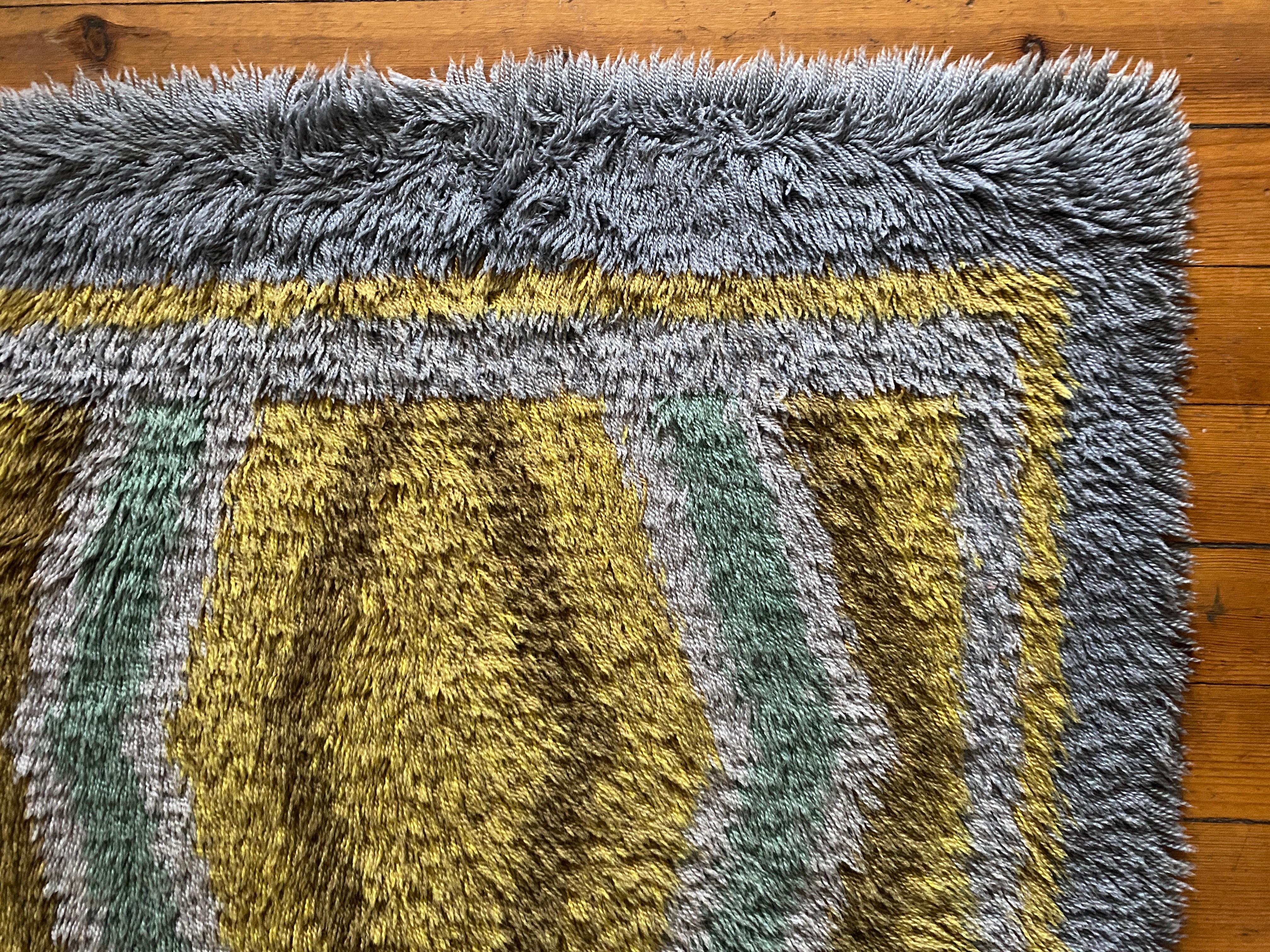 Mid-century Modern High Pile, Yellow, Aquamarine & Grey Rya Rug, Sweden, 1960s In Good Condition For Sale In Grythyttan, SE