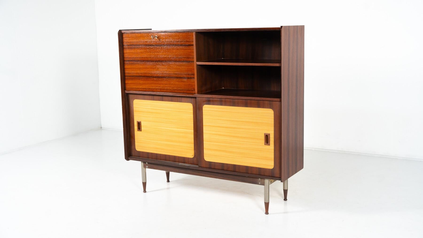 Mid-Century Modern Bordure haute moderne du milieu du siècle dernier, bois et osier, Italie en vente