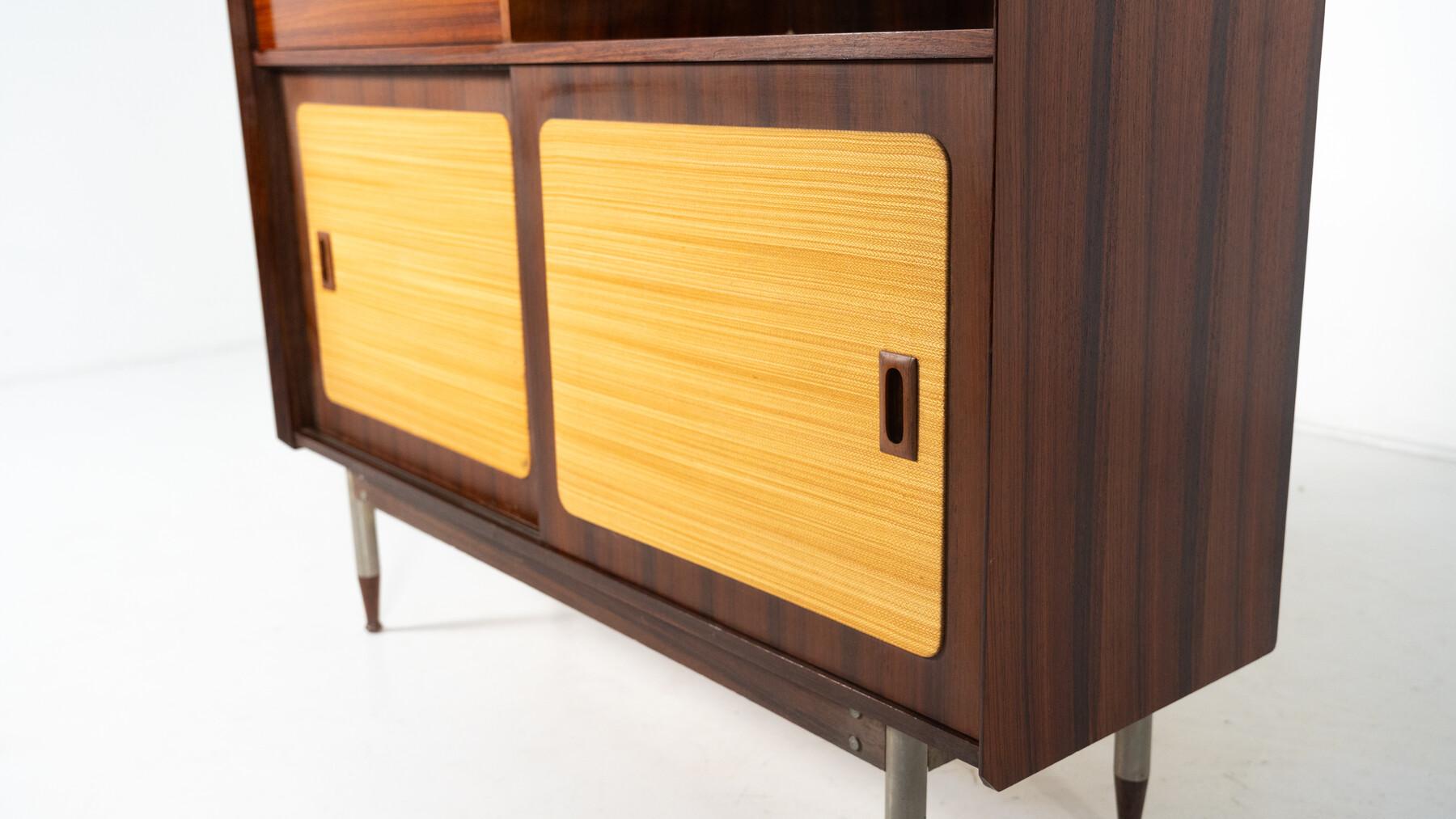 20ième siècle Bordure haute moderne du milieu du siècle dernier, bois et osier, Italie en vente
