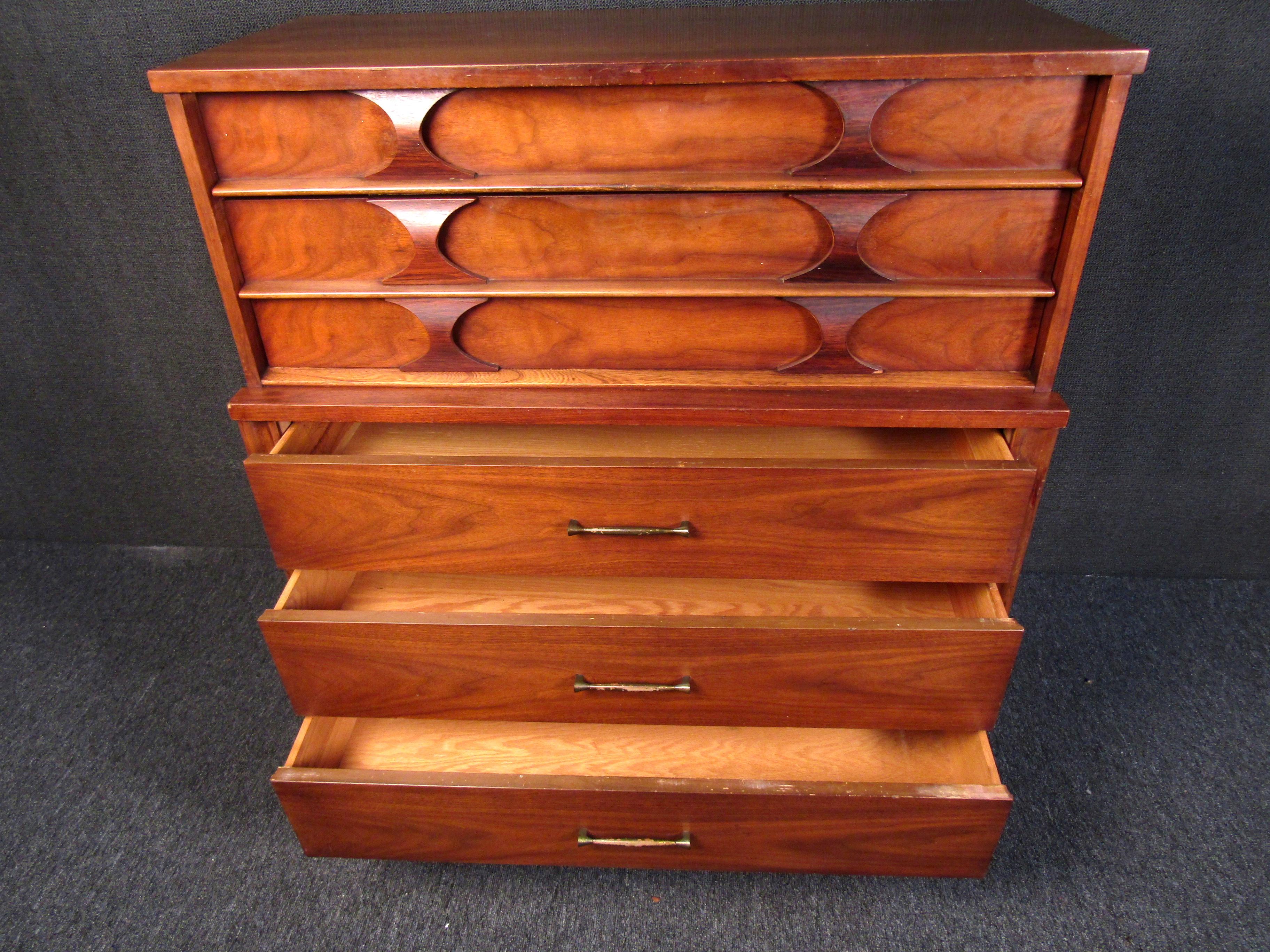 Highboy moderno di metà secolo di Kent Coffey in vendita 4