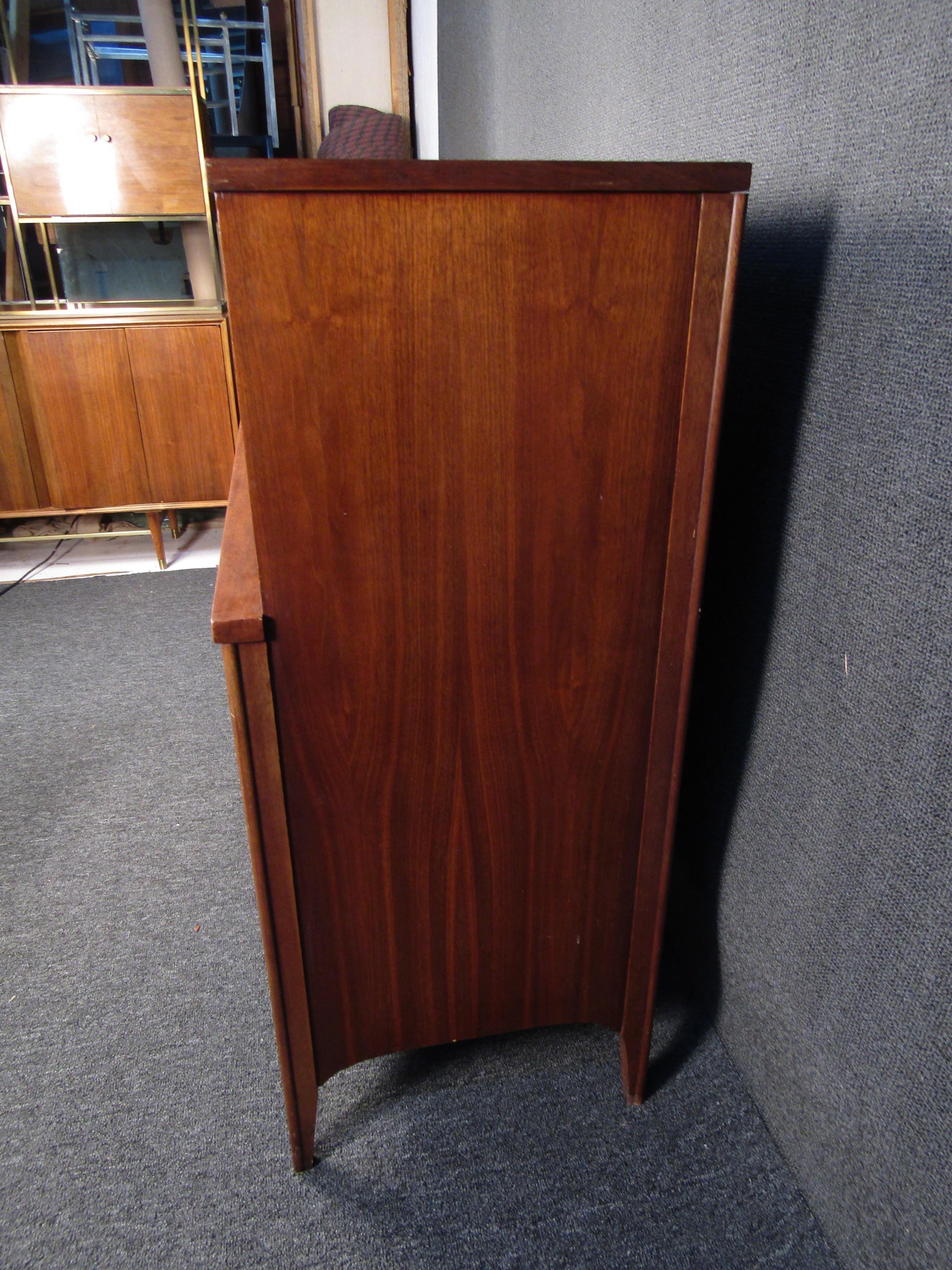 Mid-Century Modern Highboy by Kent Coffey In Good Condition For Sale In Brooklyn, NY
