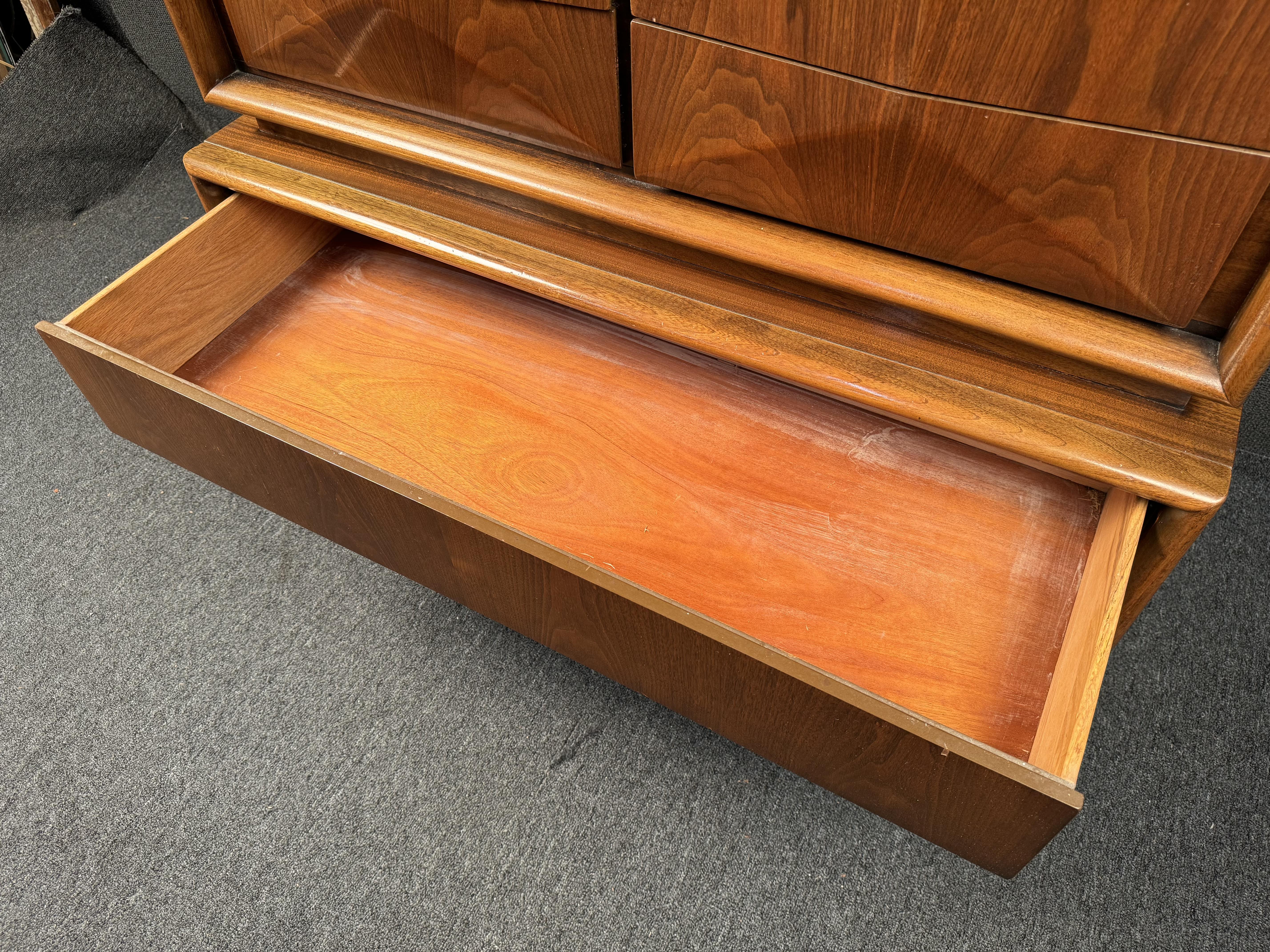 Mid-Century Modern Highboy by United Furniture 6