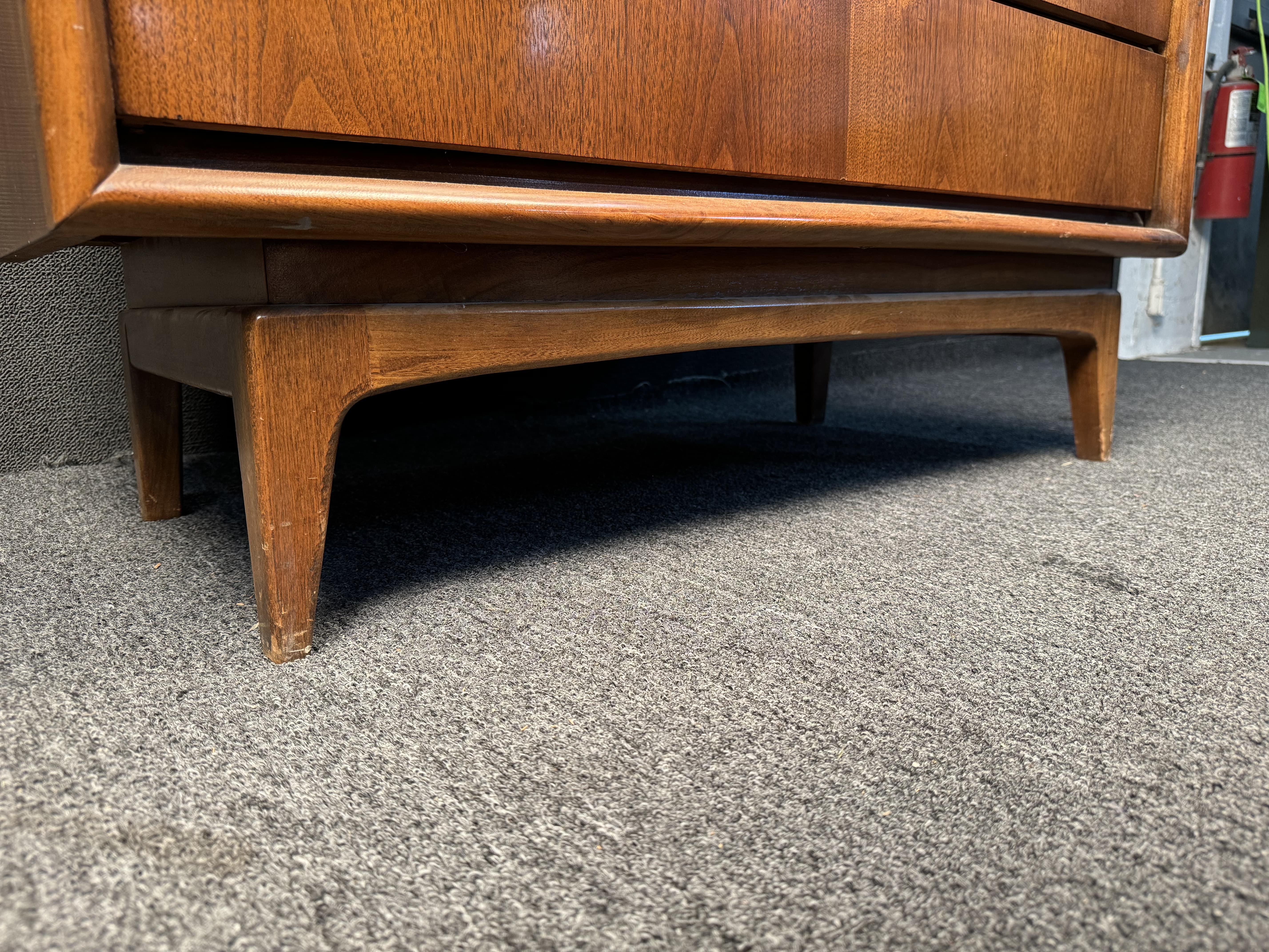Mid-Century Modern Highboy by United Furniture 8
