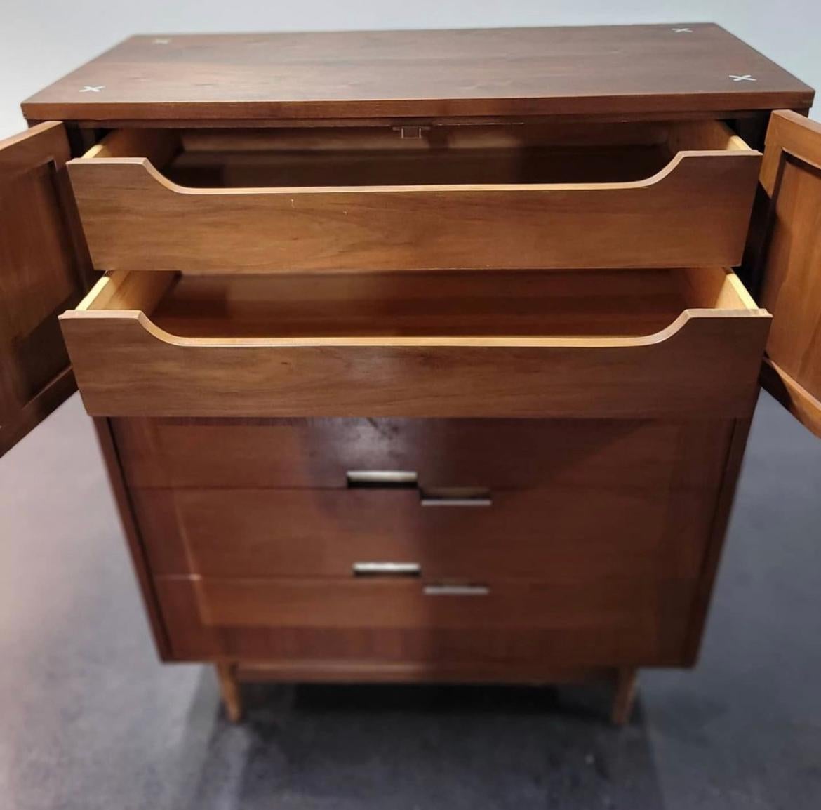 Mid-20th Century Mid-Century Modern Highboy Dressee by American of Martinsville