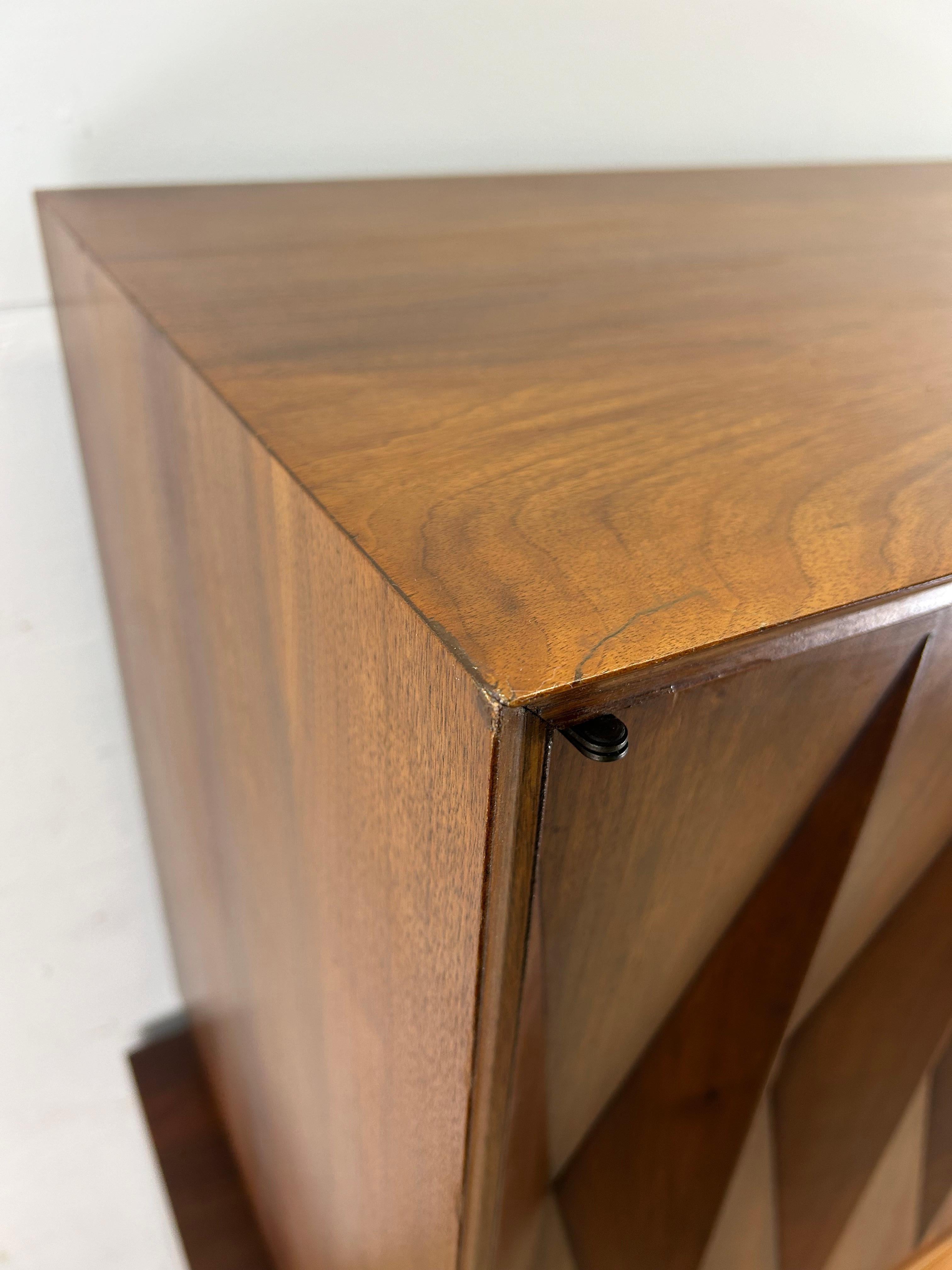 Cómoda Highboy Mid Century Modern de Albert Parvin para American of Martinsville en venta 11