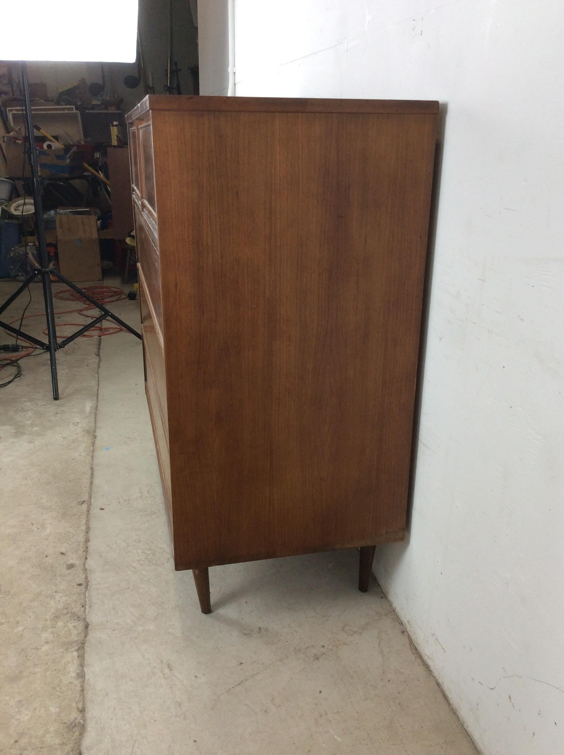 Comò Highboy del Mid Century Modern di Harmony House in vendita 1