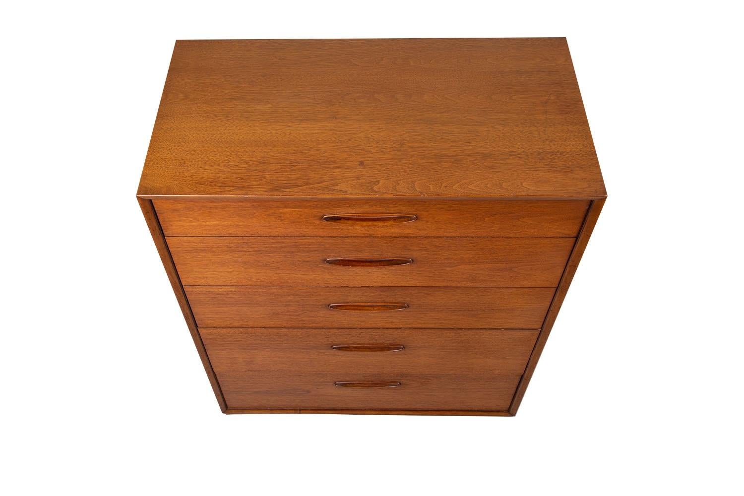 Mid-Century Modern Highboy Dresser by Henredon For Sale 4