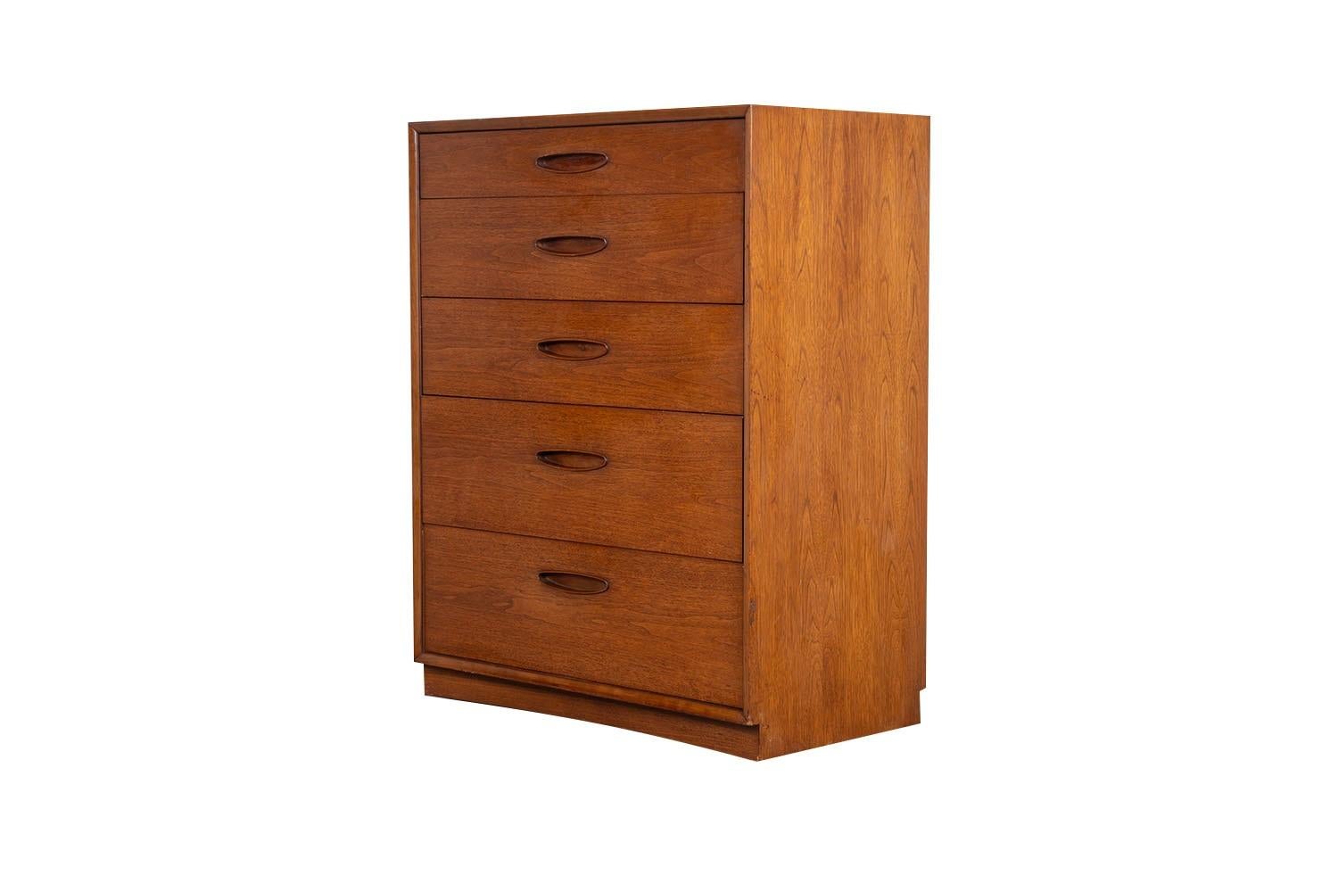 Mid-20th Century Mid-Century Modern Highboy Dresser by Henredon For Sale
