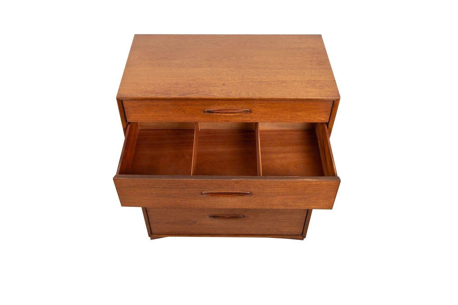 Mid-Century Modern Highboy Dresser by Henredon For Sale 2