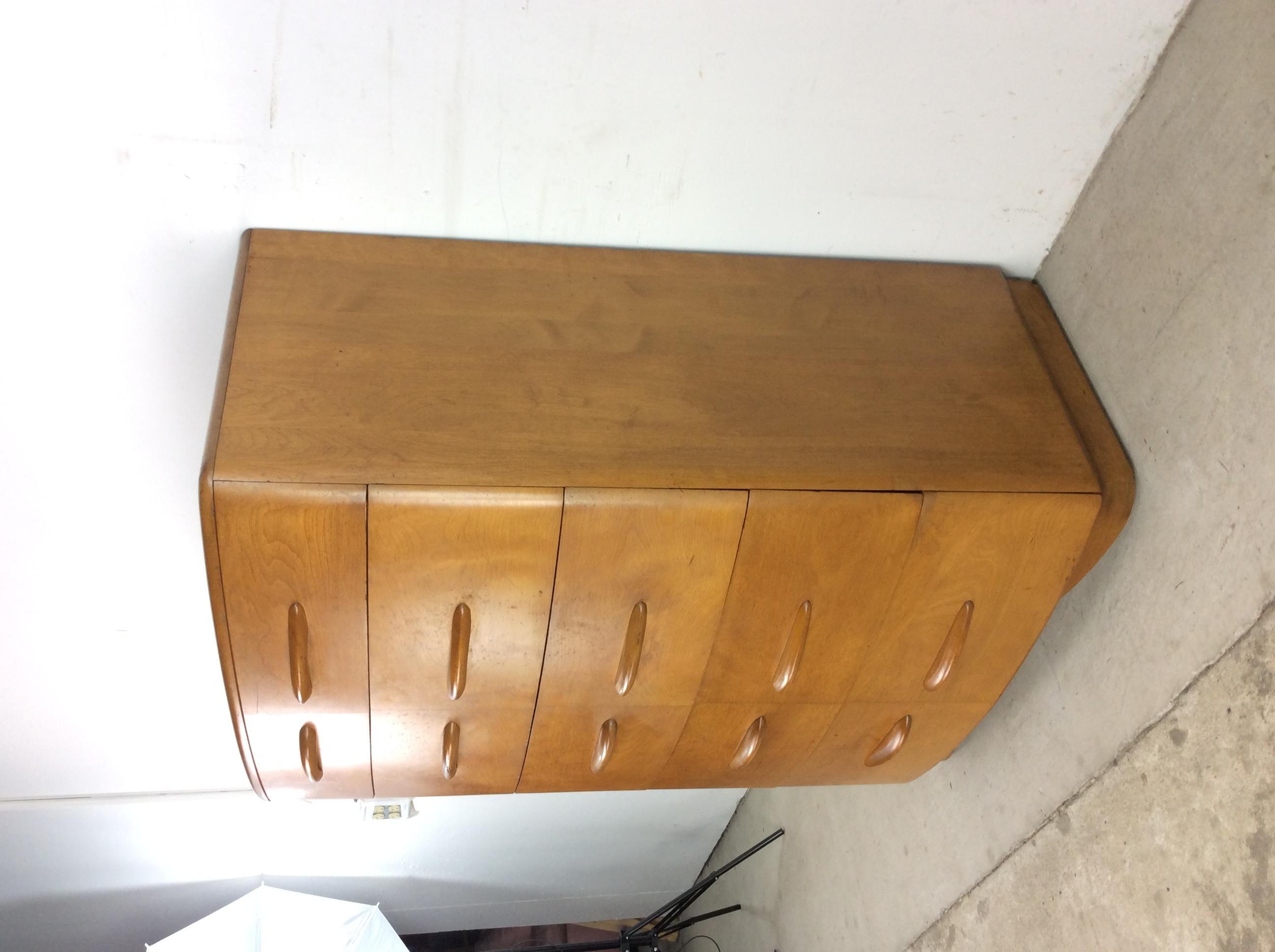 Mid-Century Modern Highboy Dresser by Heywood Wakefield In Good Condition In Freehold, NJ