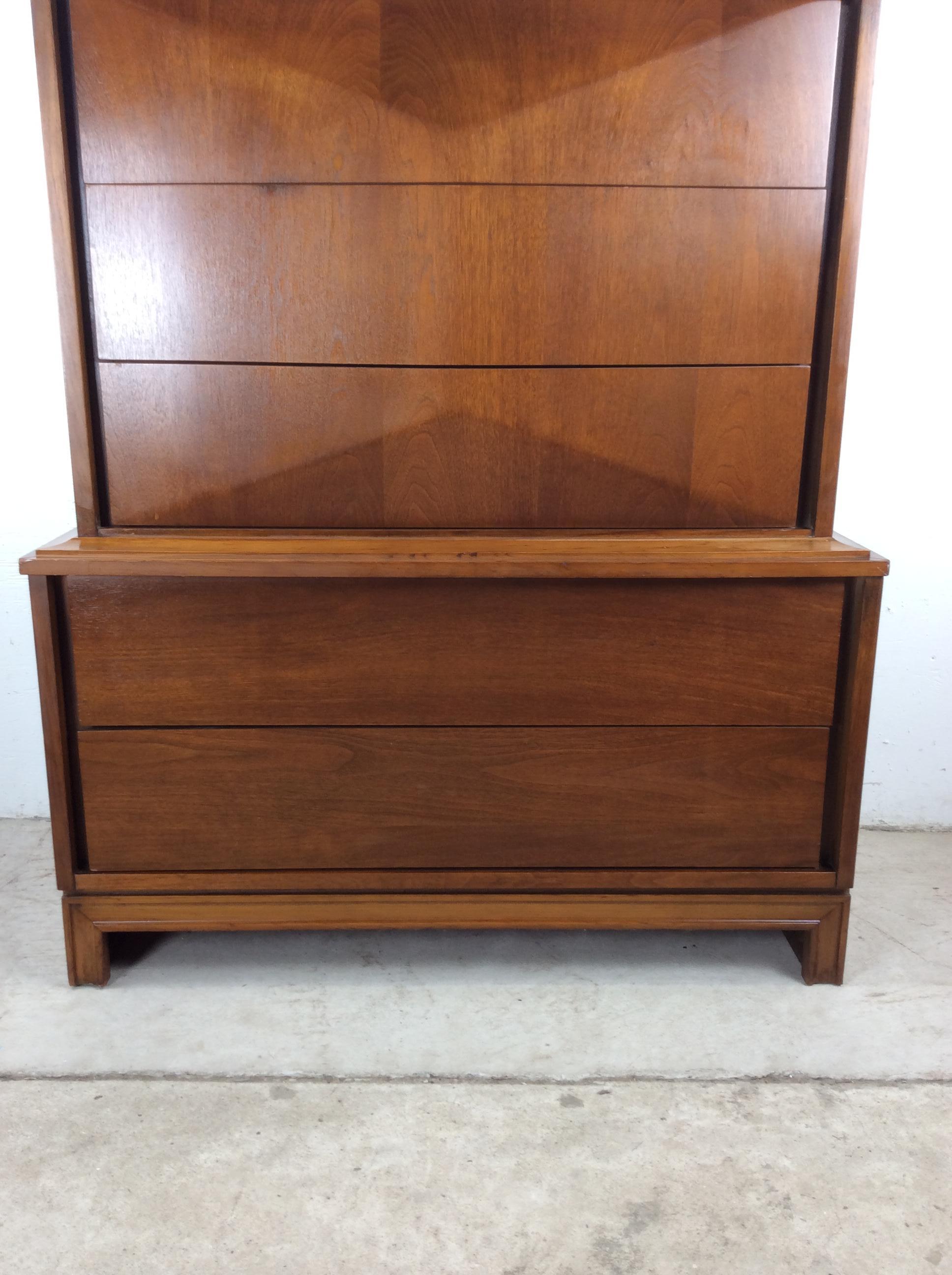 Americano Comò Highboy del Mid Century Modern di Johnson Carper in vendita