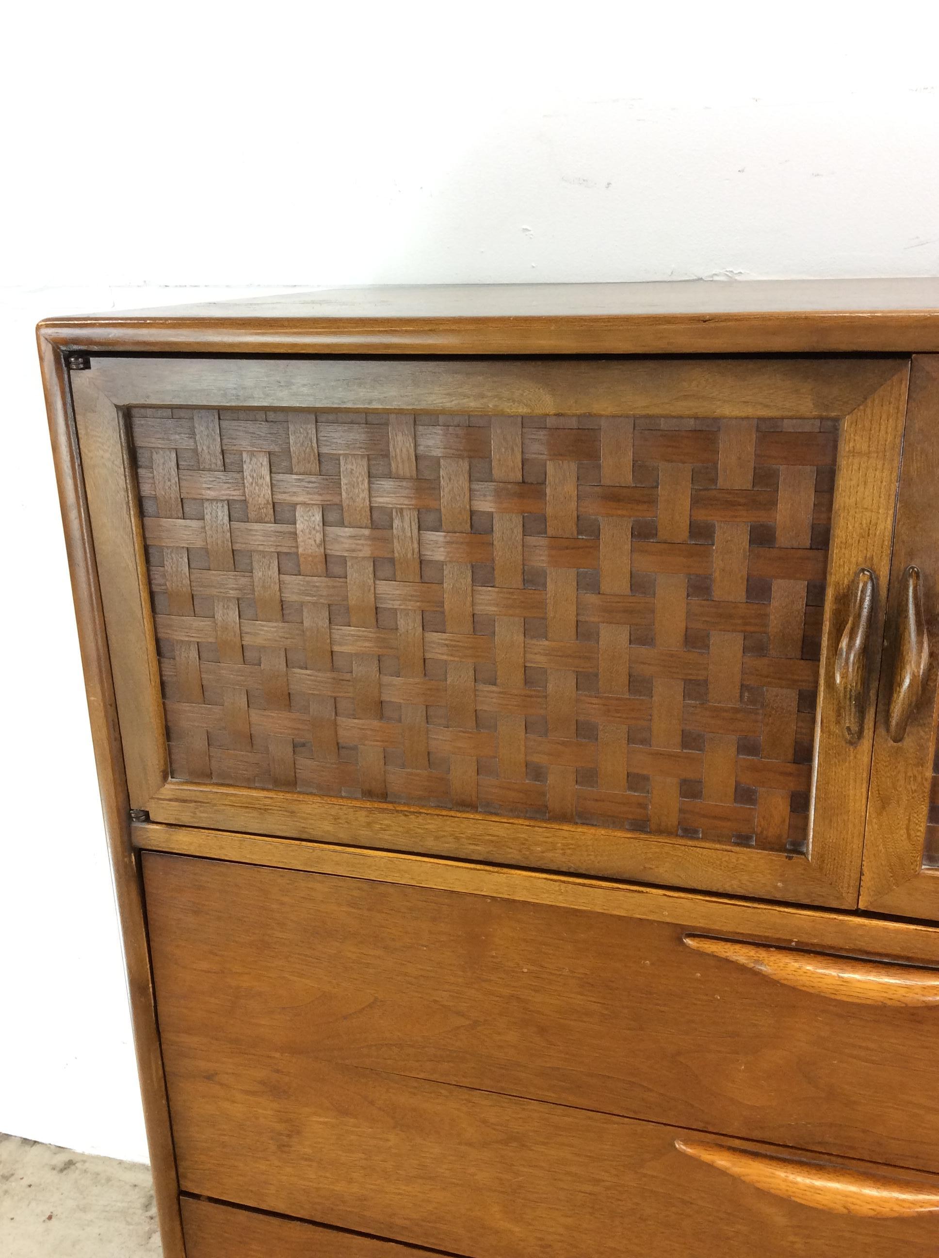 Impiallacciato Comò Highboy della linea Perspective di Lane Furniture, in stile Mid Century Modern in vendita