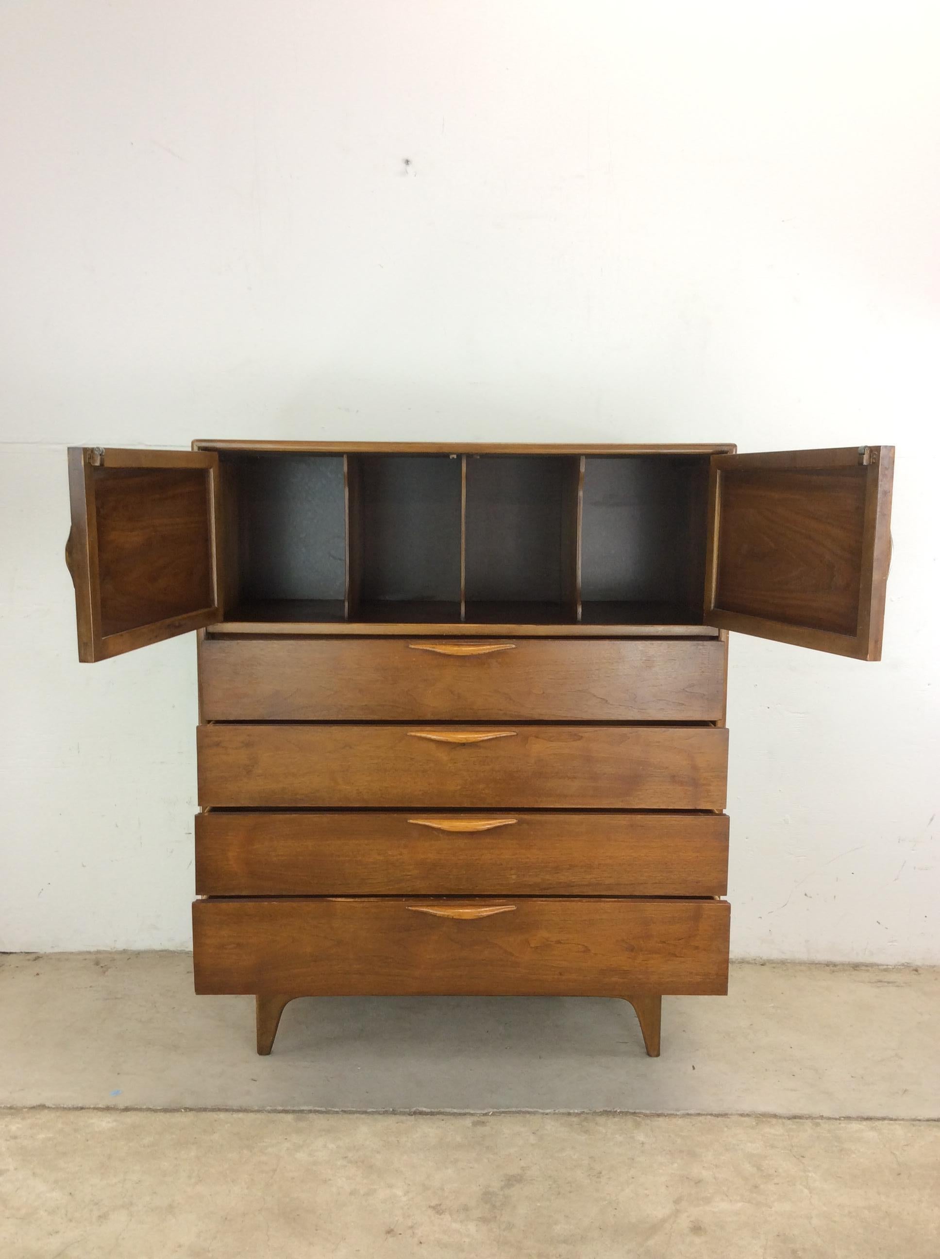 Comò Highboy della linea Perspective di Lane Furniture, in stile Mid Century Modern in vendita 1