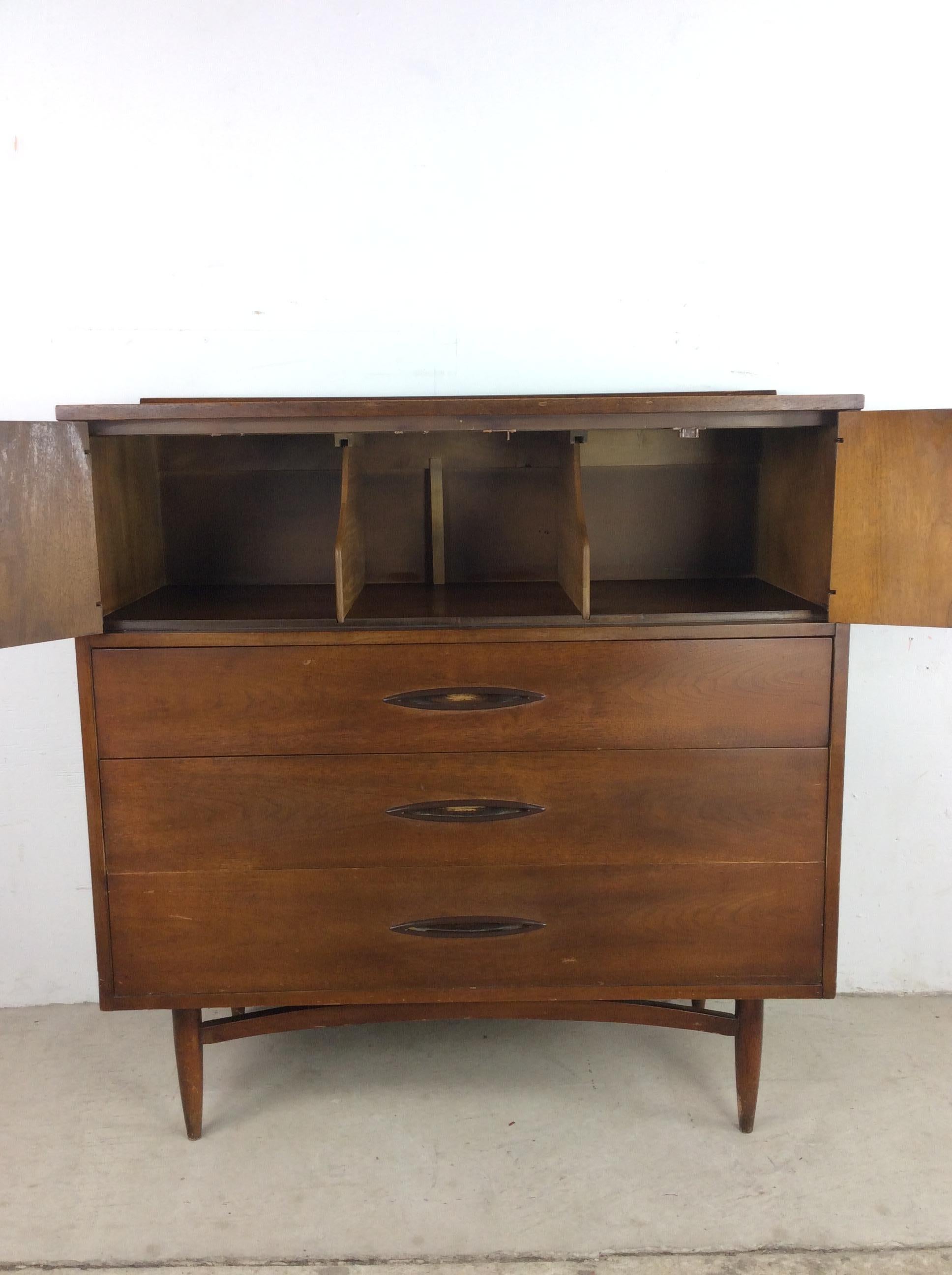Mid-Century Modern Highboy Dresser from Sculptra by Broyhill For Sale 2
