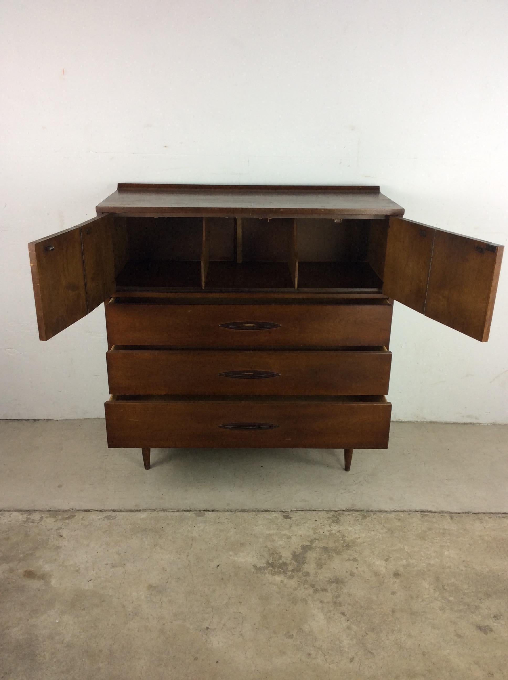 Mid-Century Modern Highboy Dresser from Sculptra by Broyhill For Sale 6