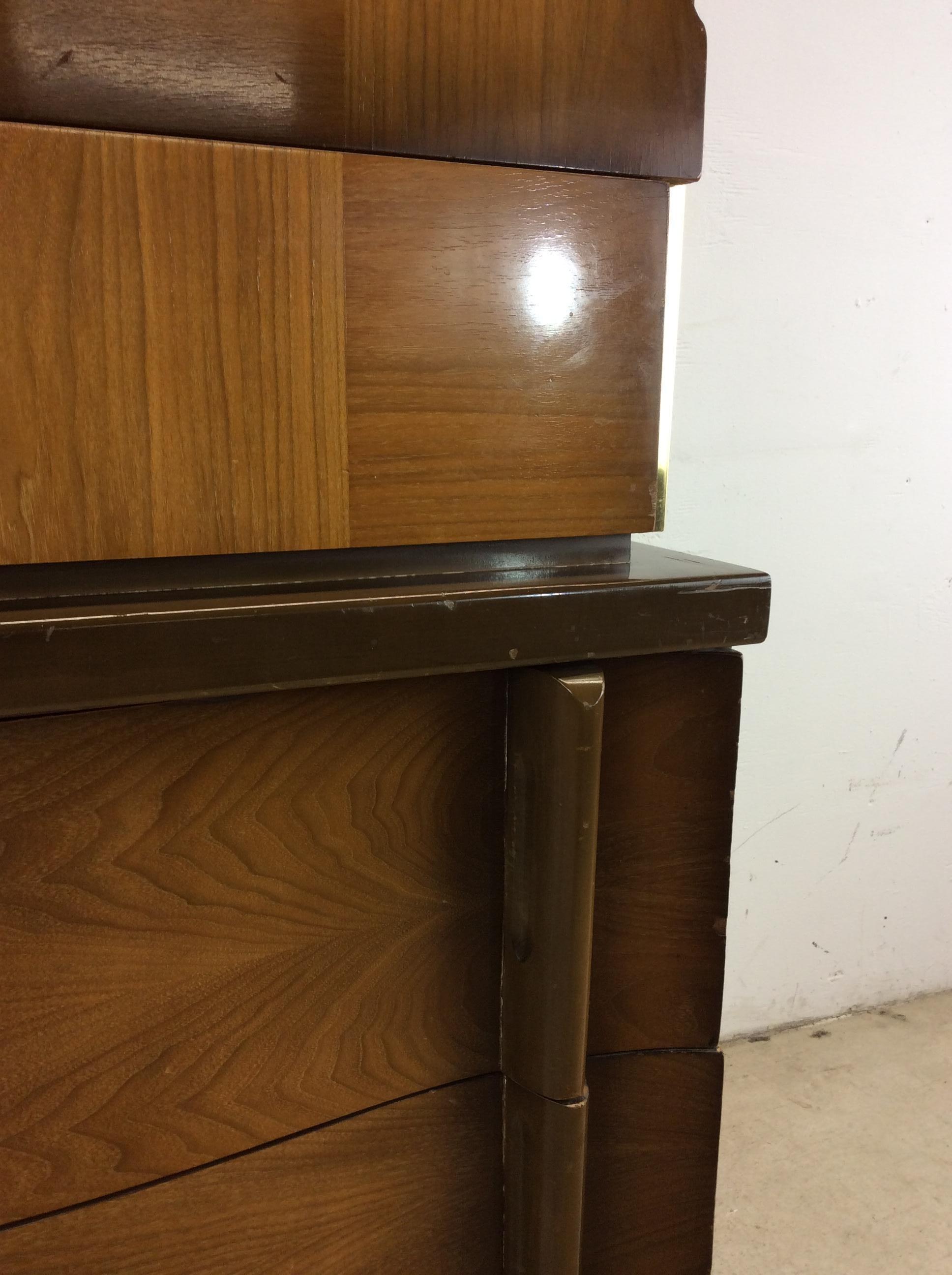 Mid Century Modern Highboy Dresser with Cedar Lined Drawer in vendita 3