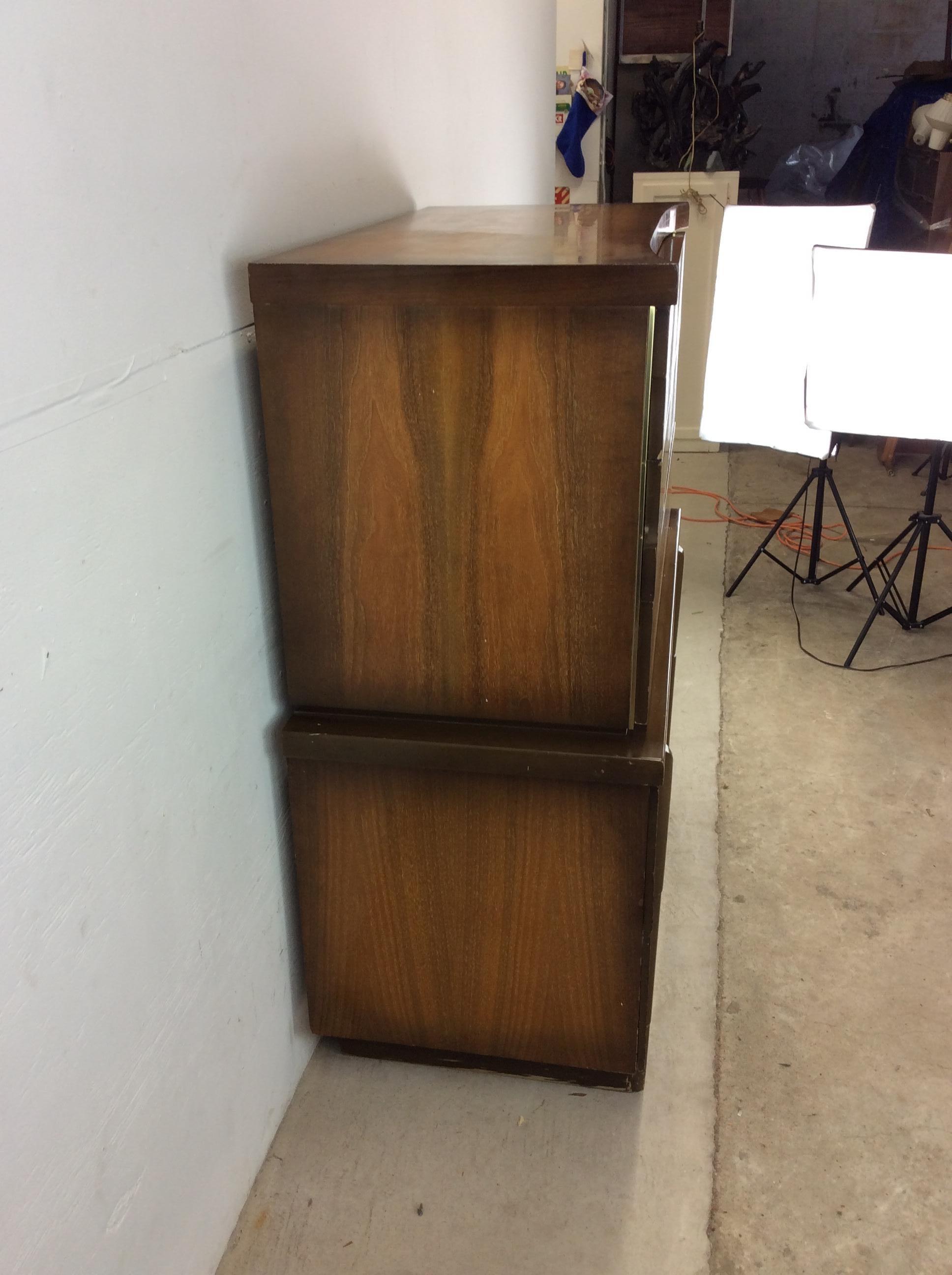 Mid Century Modern Highboy Dresser with Cedar Lined Drawer in vendita 6
