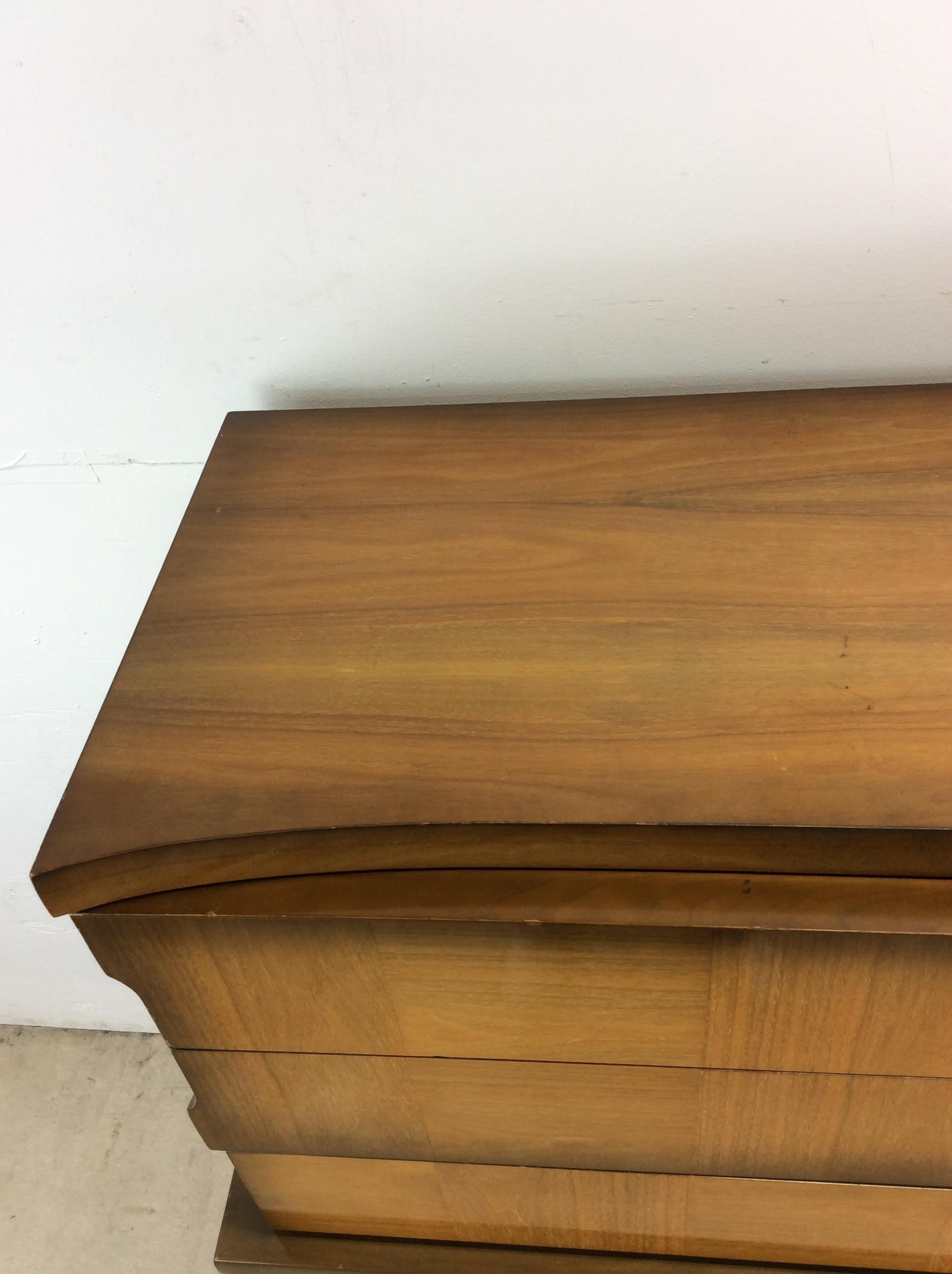 Americano Mid Century Modern Highboy Dresser with Cedar Lined Drawer in vendita
