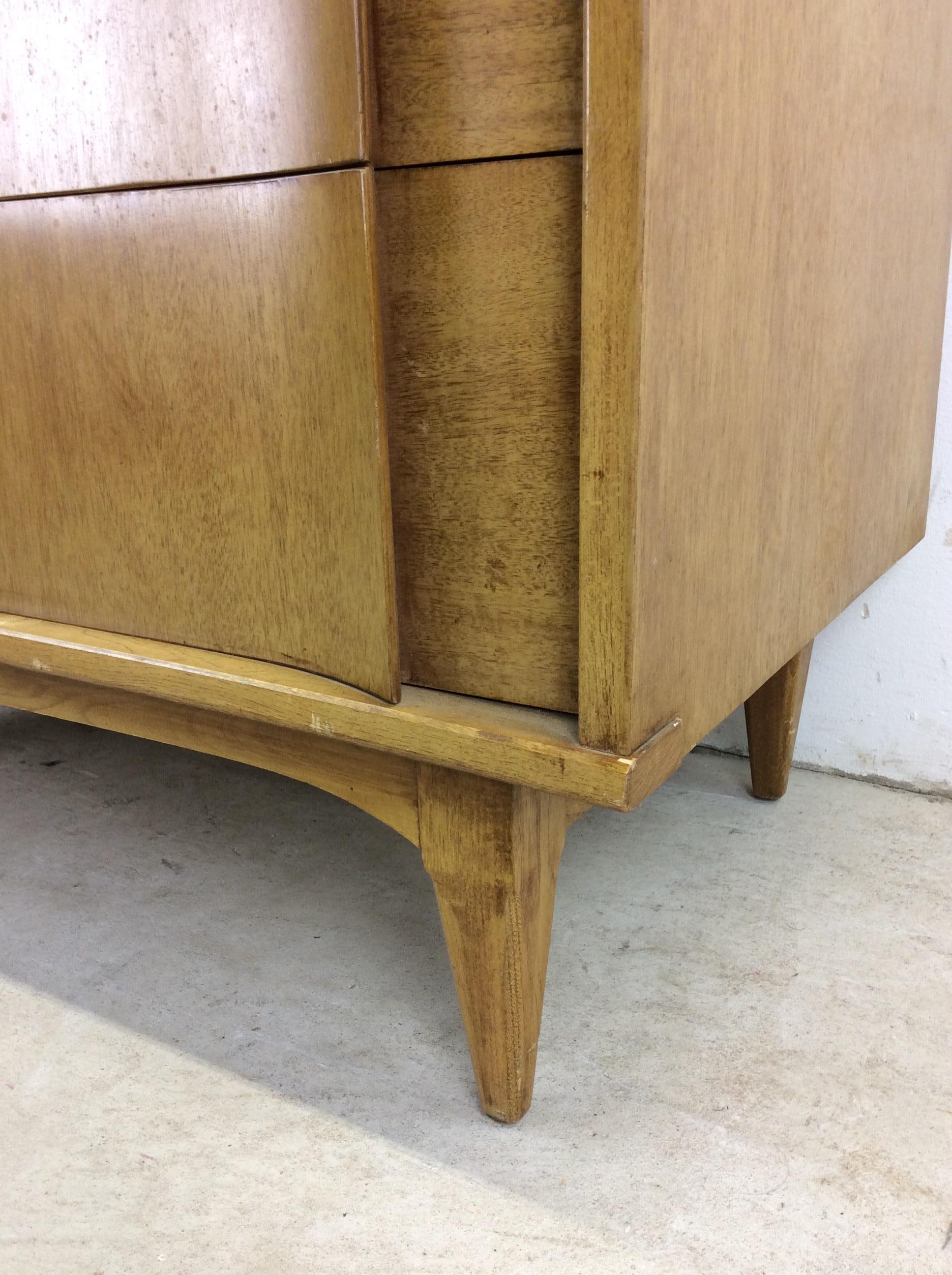 Comò Highboy del Mid Century Modern con finitura Oak Oak sbiancato e cassetti in bengala in vendita 3
