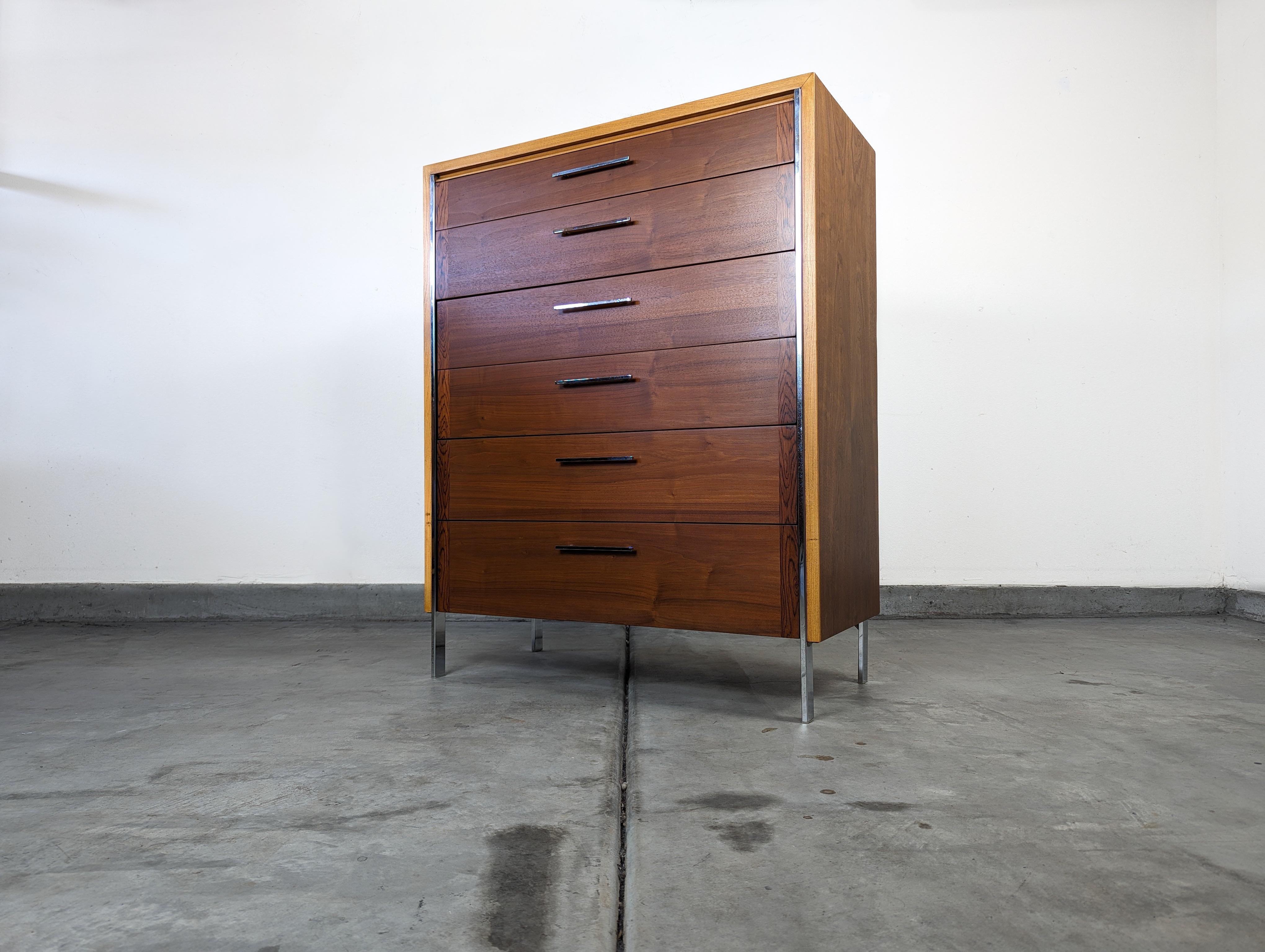 Mid Century Modern Highboy Walnut & Oak Dresser by Lane Furniture, c1960s In Excellent Condition In Chino Hills, CA
