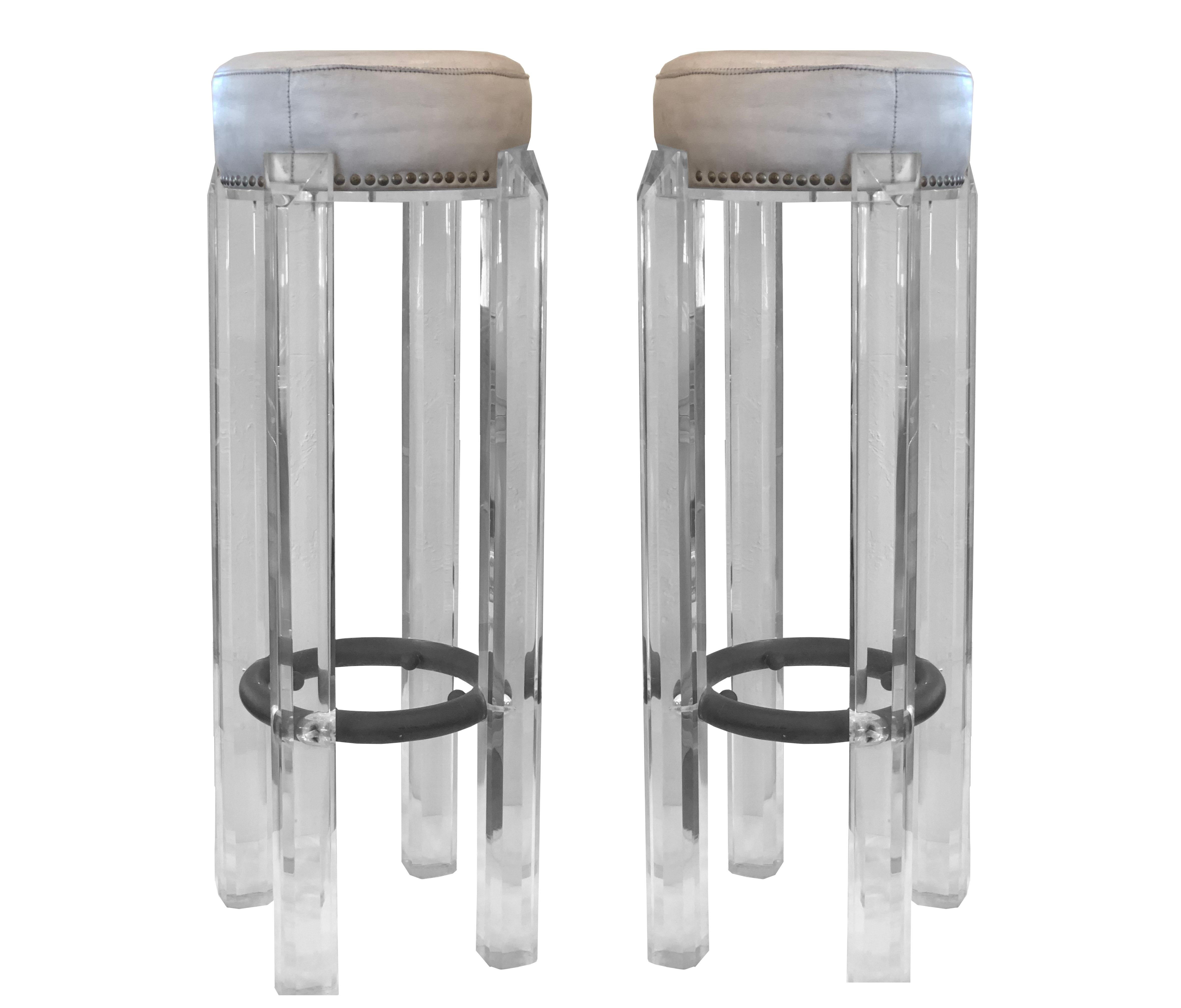 Américain Mid-Century Modern Hollis Jones Lucite and Leather Stools with Metal Footrest en vente