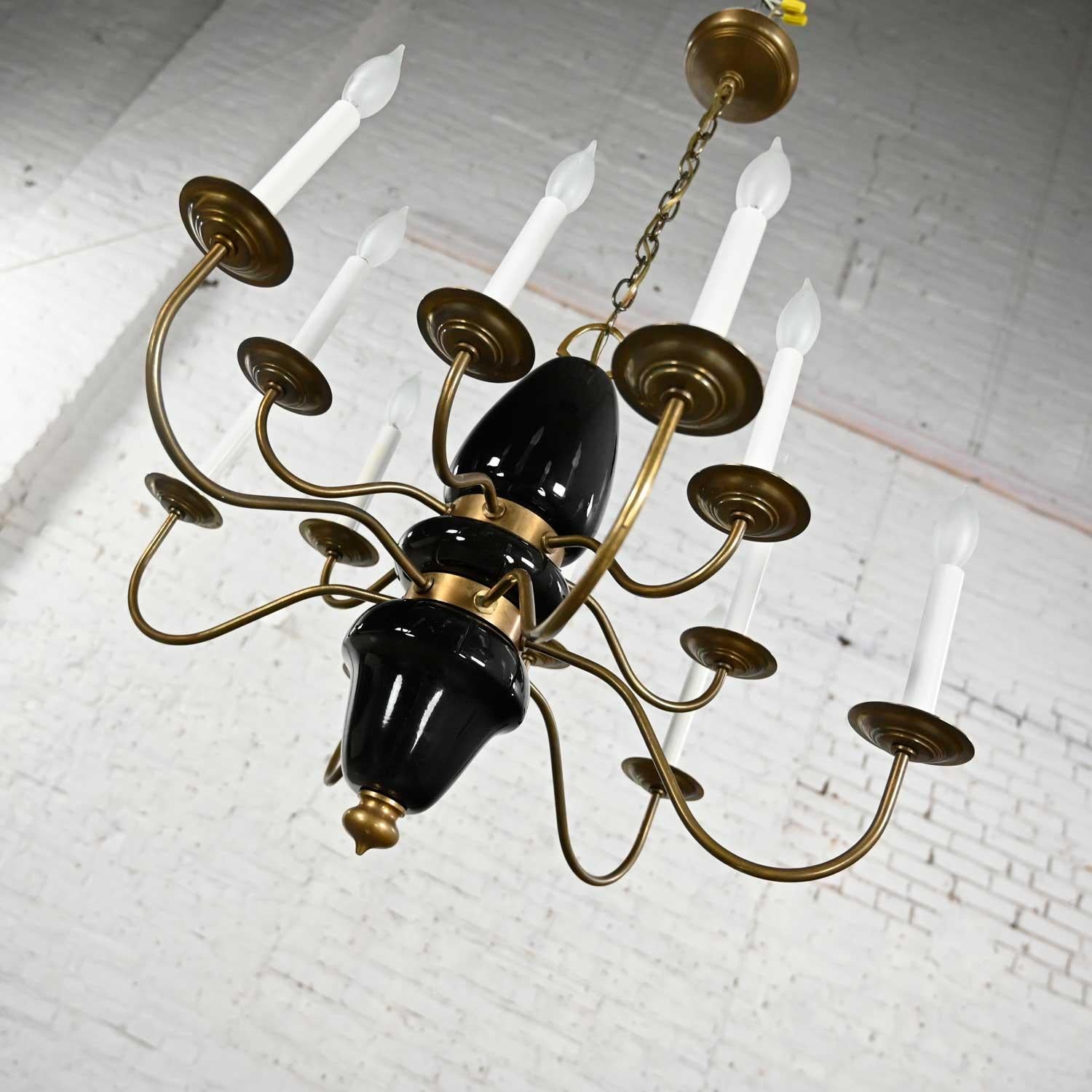 Mid-Century Modern Hollywood Regency 12 Arm Black Pottery & Brass Chandelier In Good Condition For Sale In Topeka, KS
