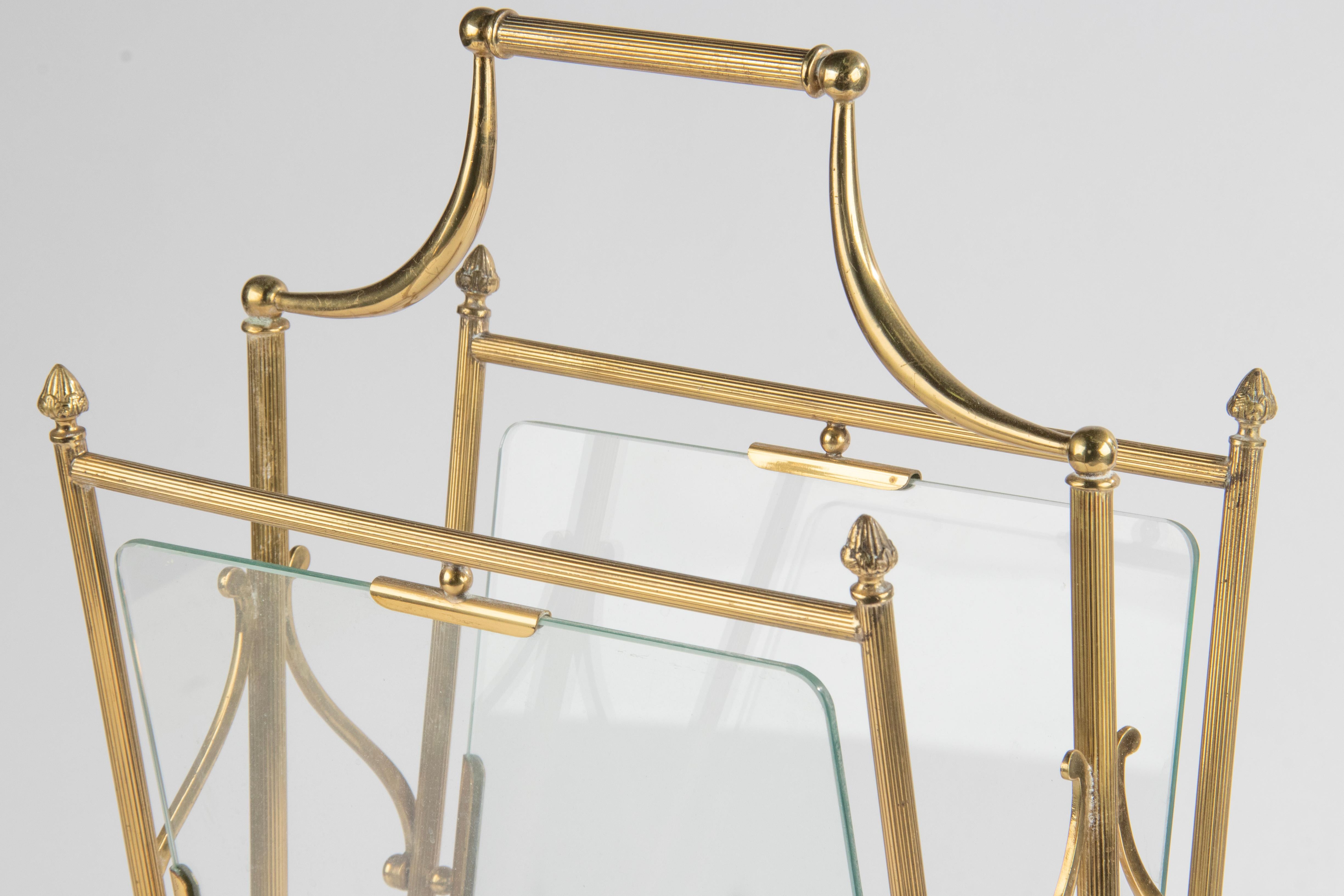 Mid-20th Century Mid-Century Modern Hollywood Regency Brass Colored Magazine Rack, Stand
