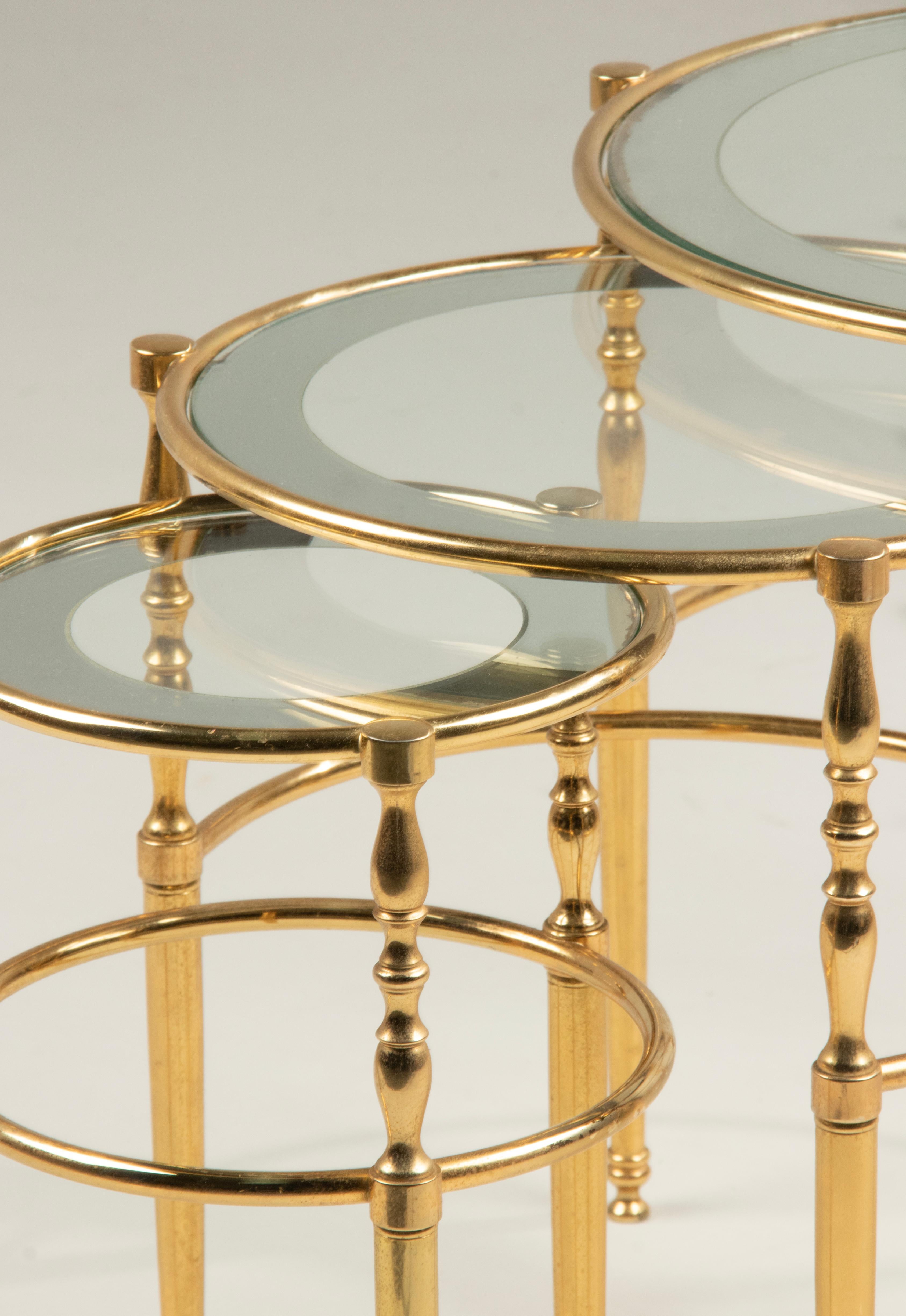 Mid-Century Modern Hollywood Regency Brass Nest Side Tables In Good Condition For Sale In Casteren, Noord-Brabant